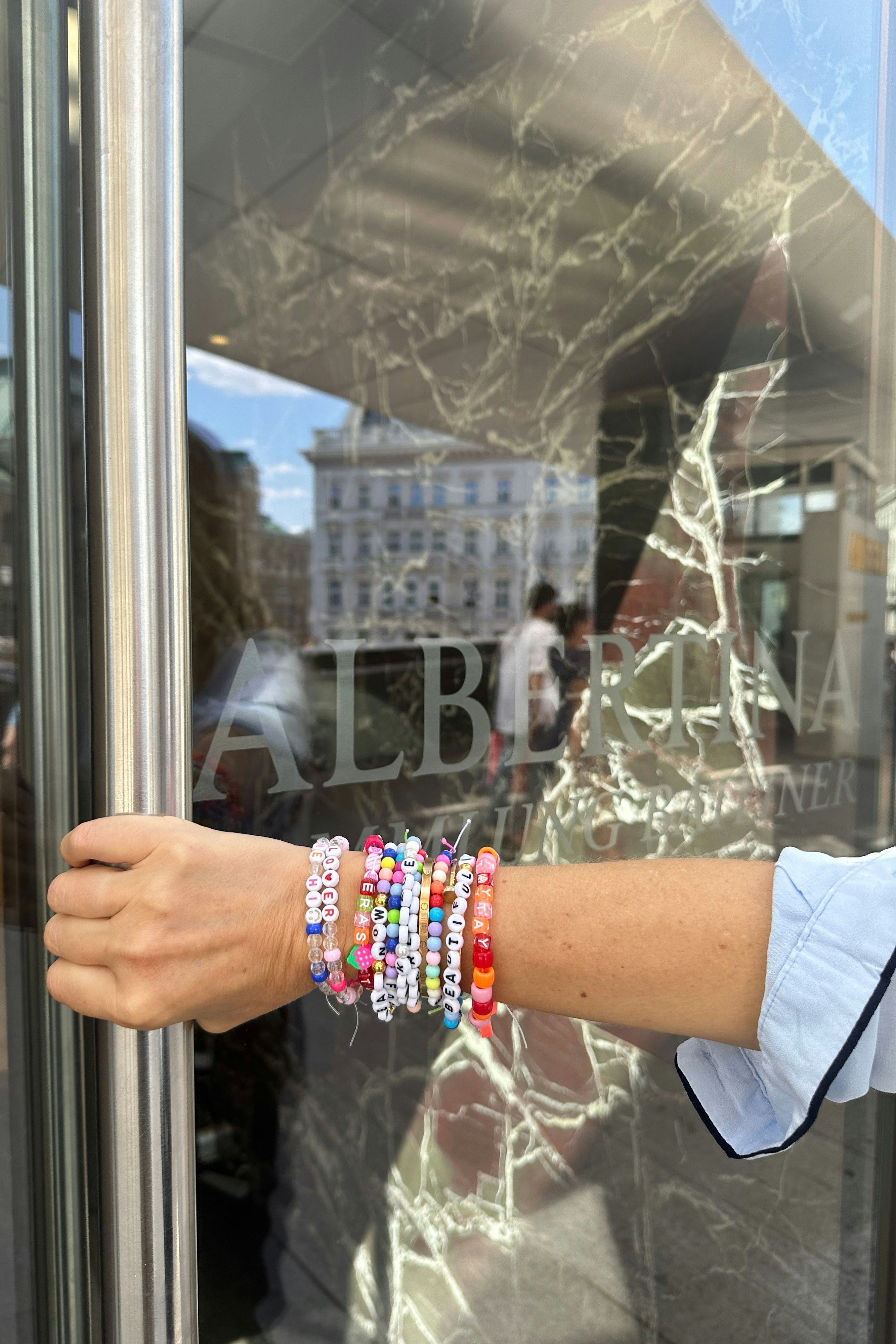 20.000 Swifties nahmen das Alternativ-Angebot an und besuchten kostenlos die Ausstellungen der Albertina