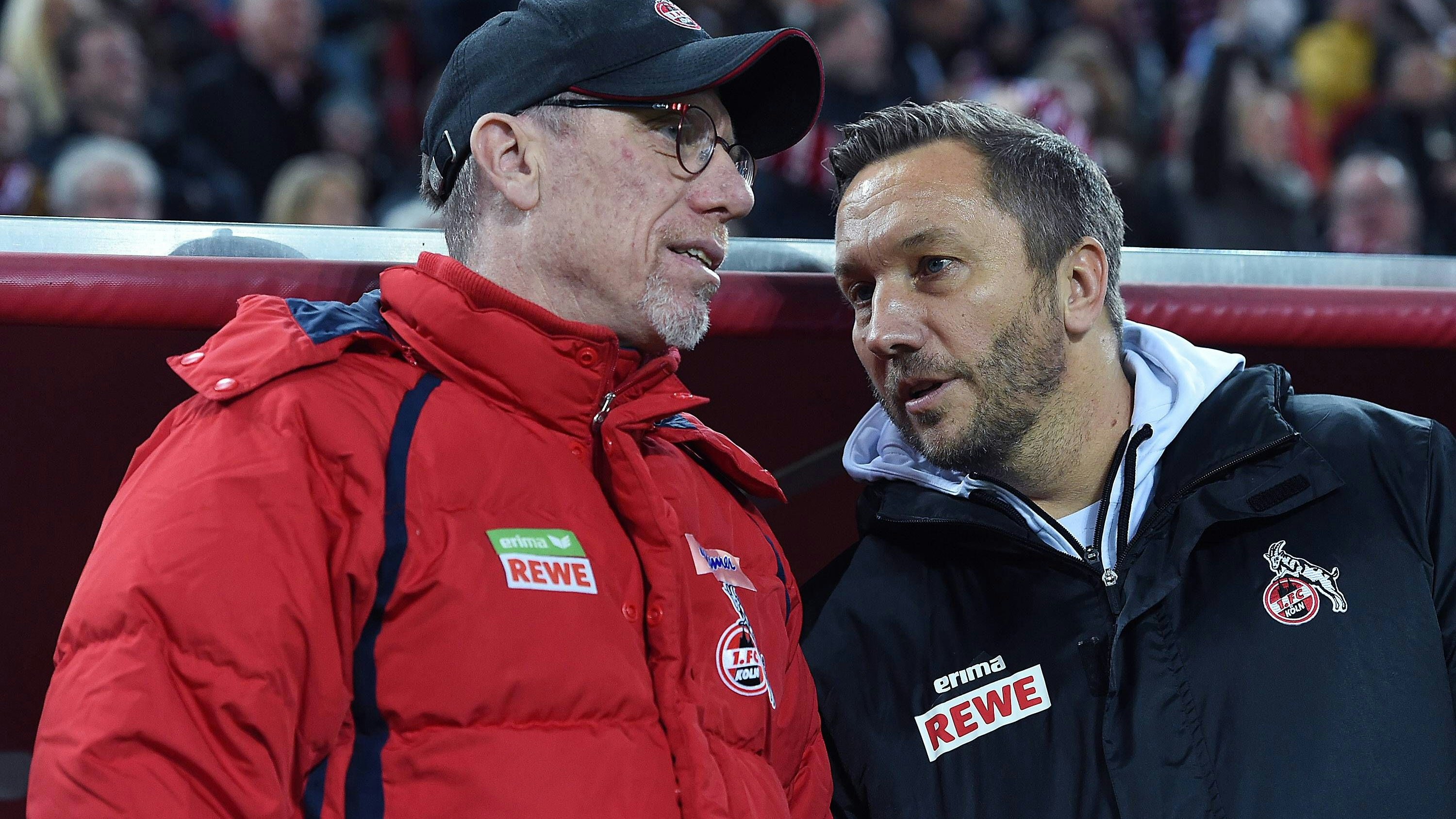 Peter Stöger im November 2017 neben seinem damaligen Assistenten Manfred Schmid.