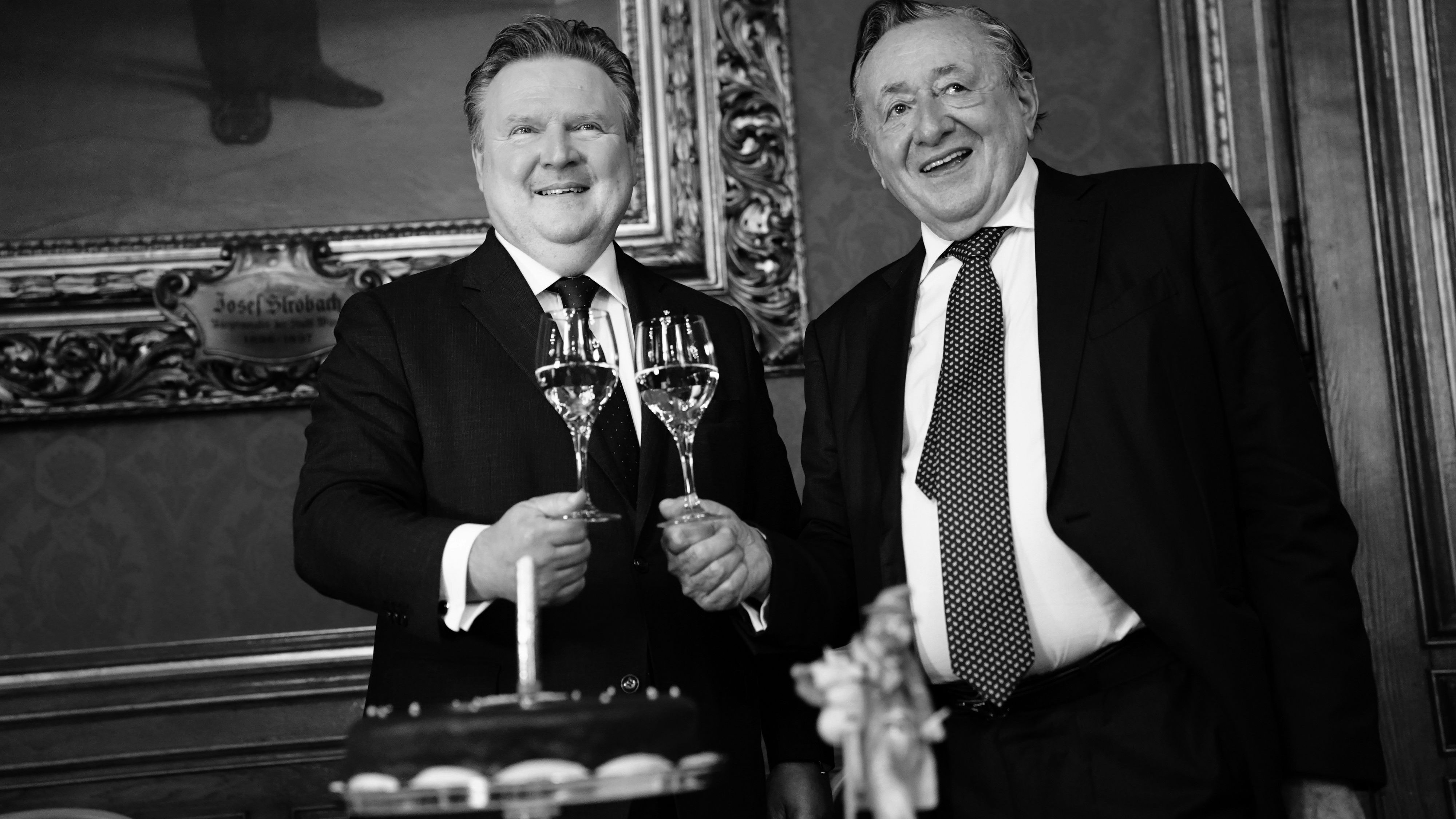 Download von www.picturedesk.com am 12.08.2024 (10:53).  ABD0061_20221010 - WIEN - ÷STERREICH: Richard Lugner (r.) anl. seines 90. Geburtstages zur Jause bei B¸rgermeister Michael Ludwig am Montag, 10. Oktober 2022, in Wien. - FOTO: APA/EVA MANHART - 20221010_PD3223 - Rechteinfo: Rights Managed (RM)