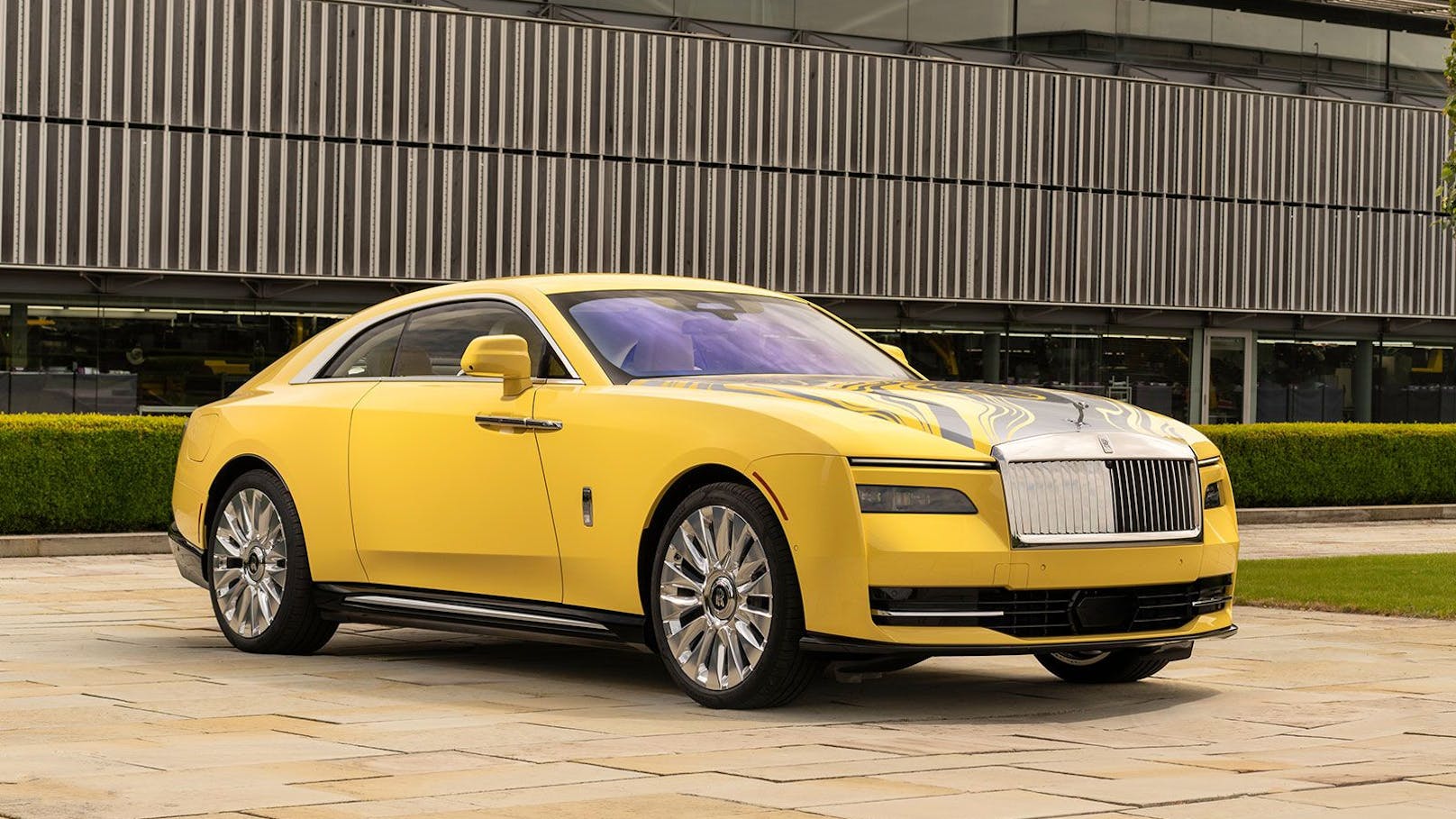 Rolls Royce Spectre Semaphore