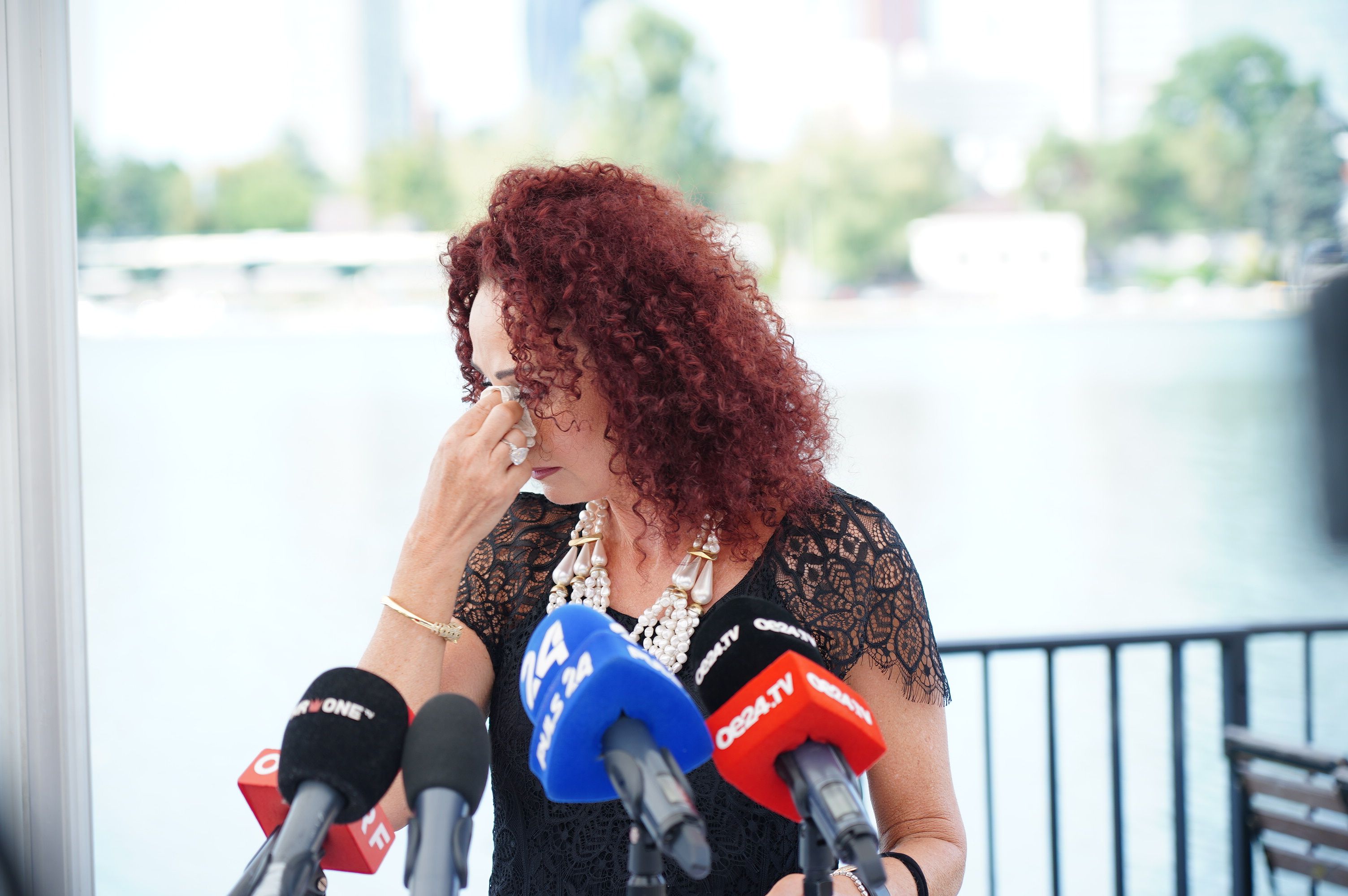 Heute.at - Mausi vor Lugners Begräbnis: Es geht mir schlecht