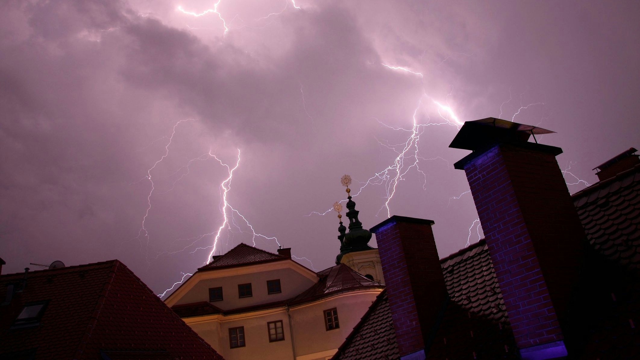 Heftige Gewitter toben wieder über Österreich.