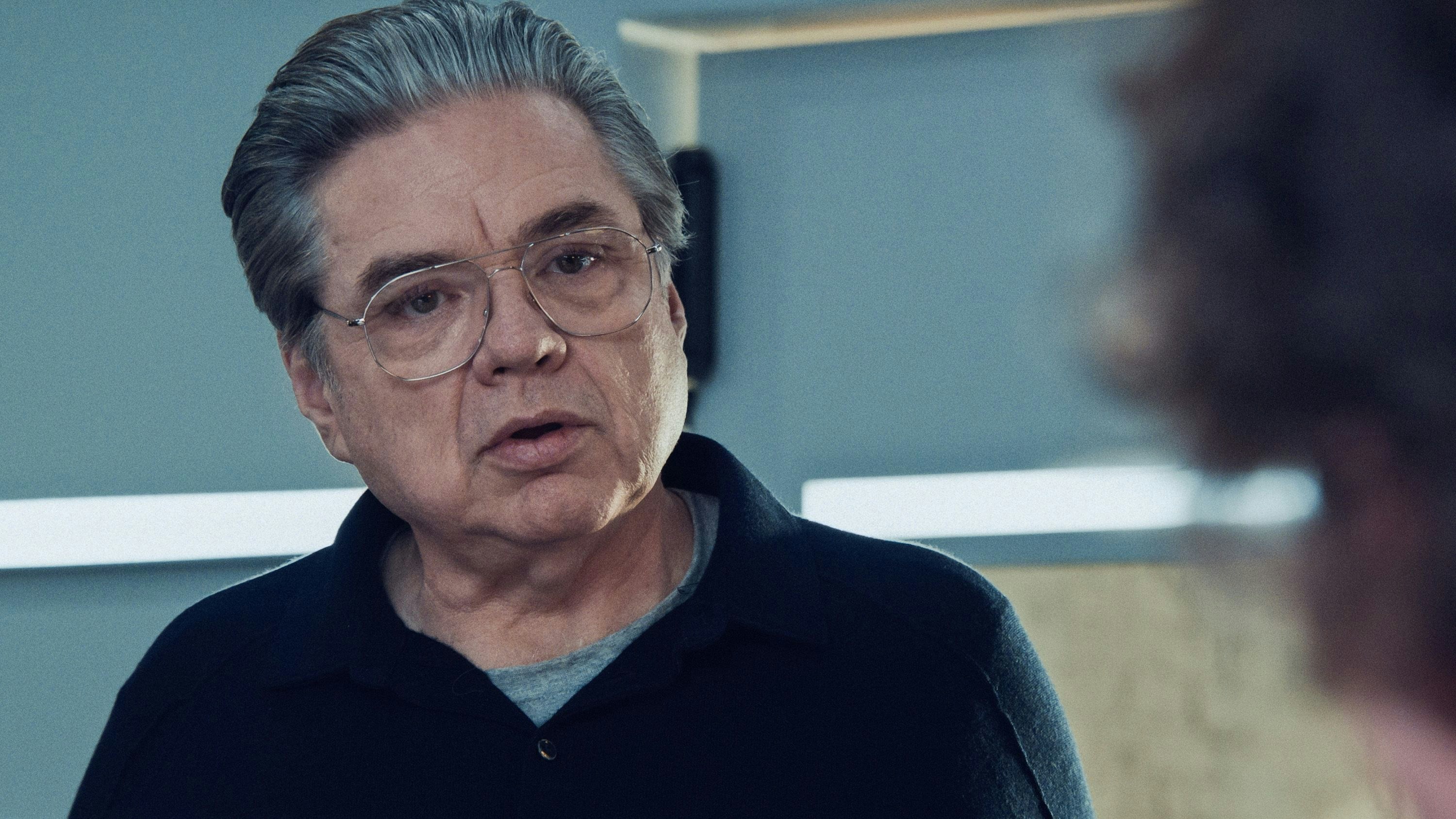 … und Oliver Platt als Onkel Jimmy "Cicero" Kalinowski