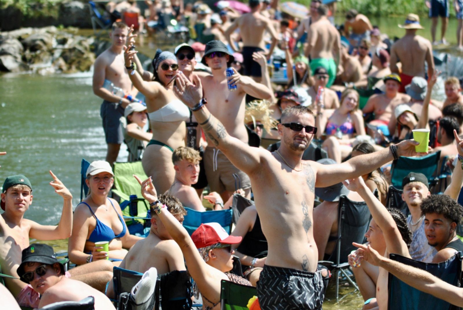 Frequency: Fans bereits in Feierlaune