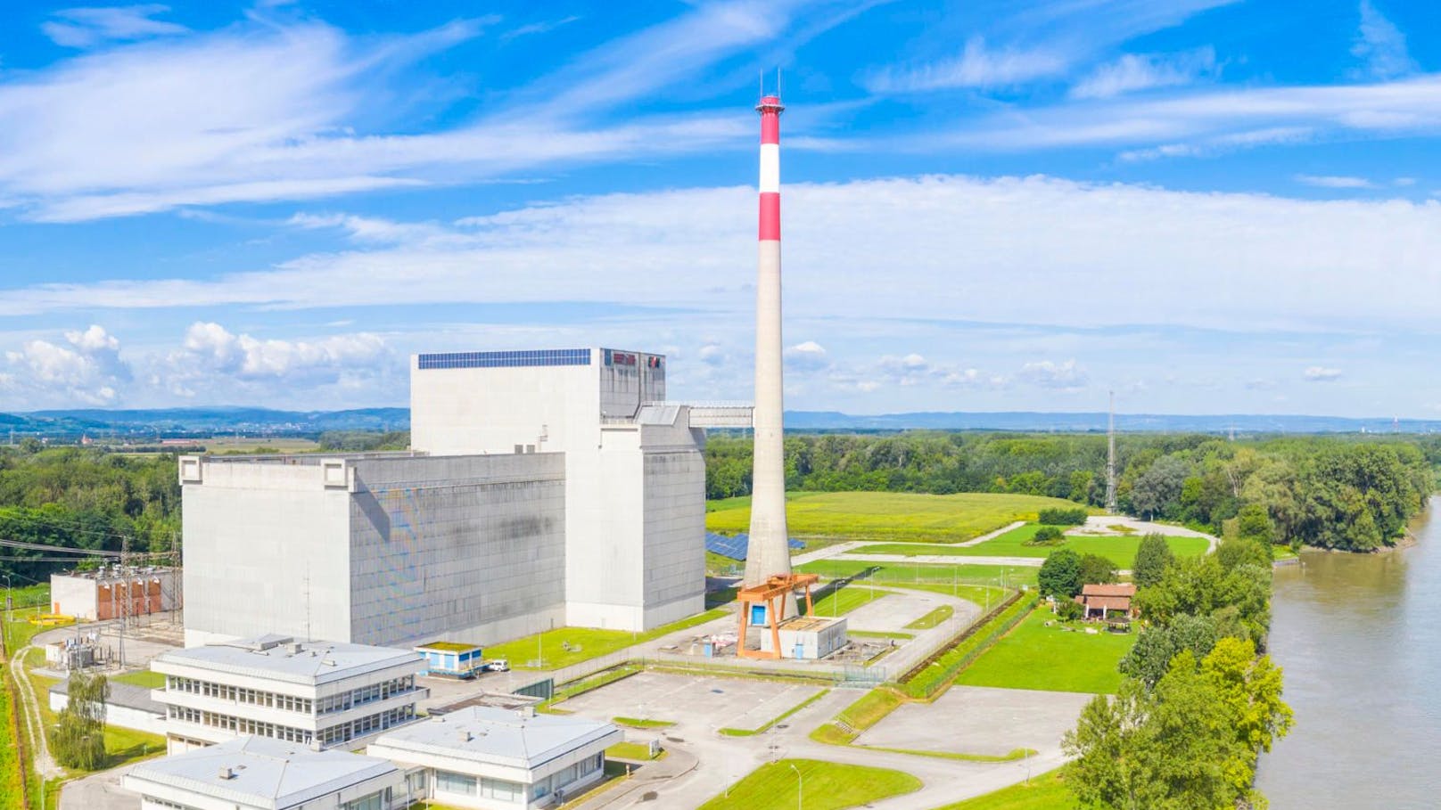 Riskante Bierwette – Mann kletterte auf Turm von AKW