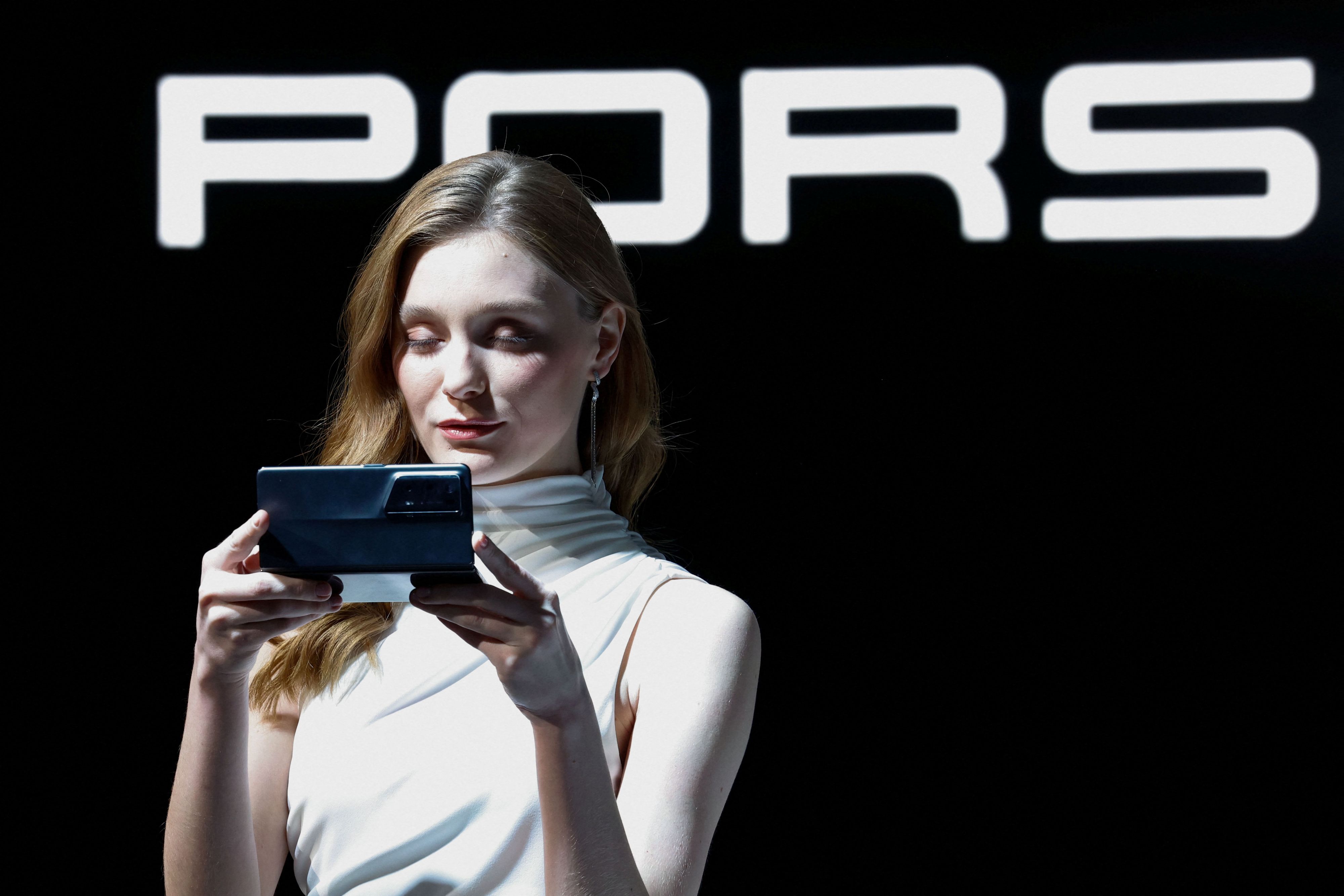 Honor wird die Eye-Tracking-Funktion ab dem 27. August 2024 weltweit auf seine Geräte bringen.