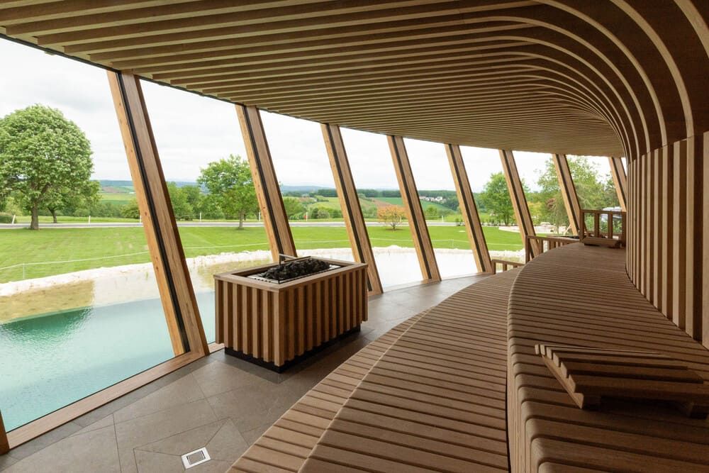 Sauna mit Ausblick: Ein Panorama wie man es in einer Sauna in Österreich wohl nicht so oft findet. 
