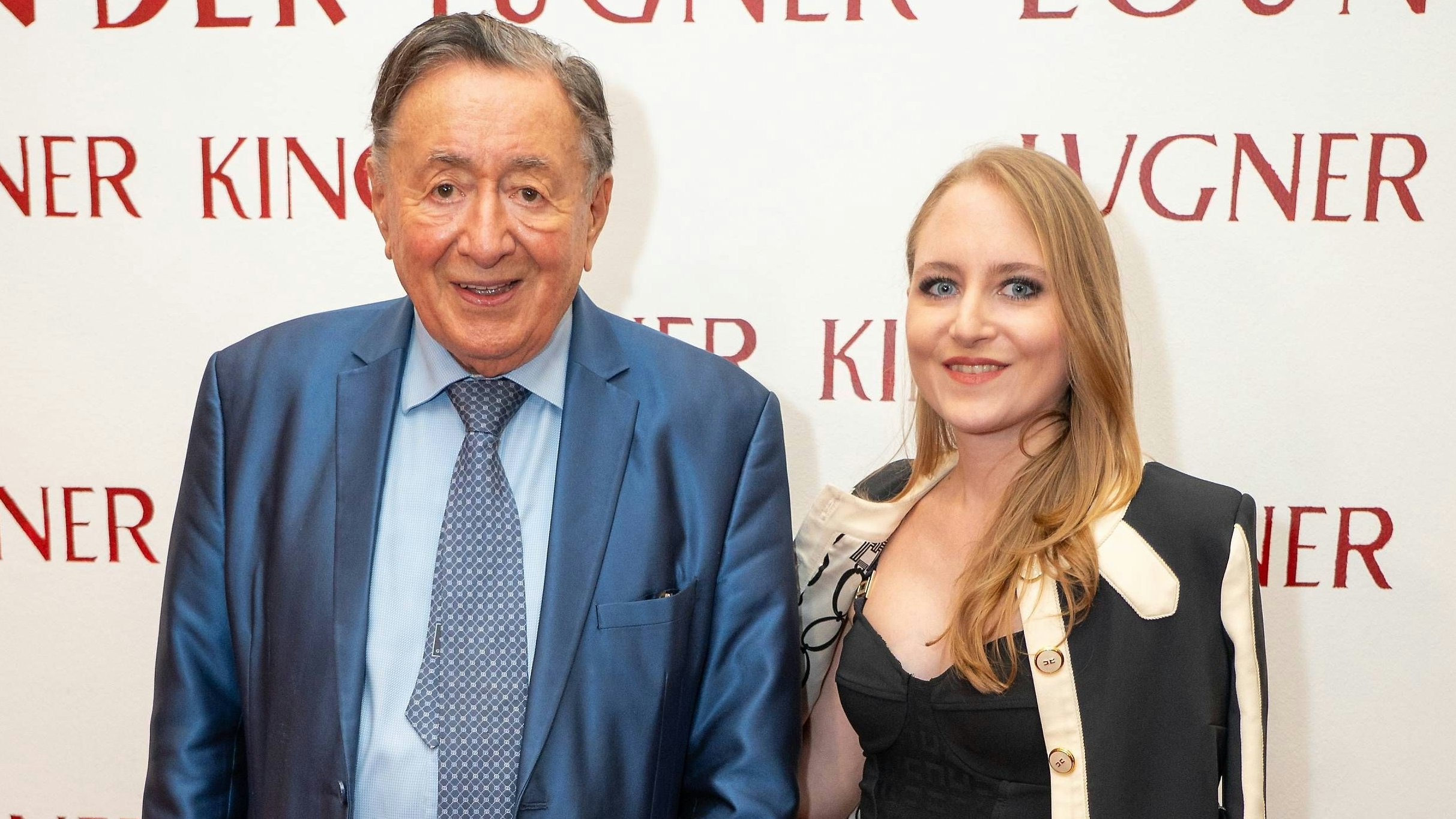 Jacqueline Lugner trauert um ihren Vater Richard Lugner.