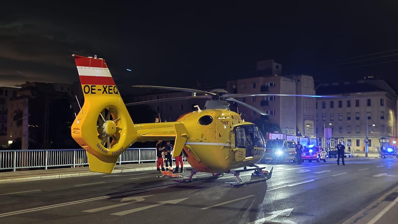 Notarzt-Heli landet in Wien – Großeinsatz in Penzing