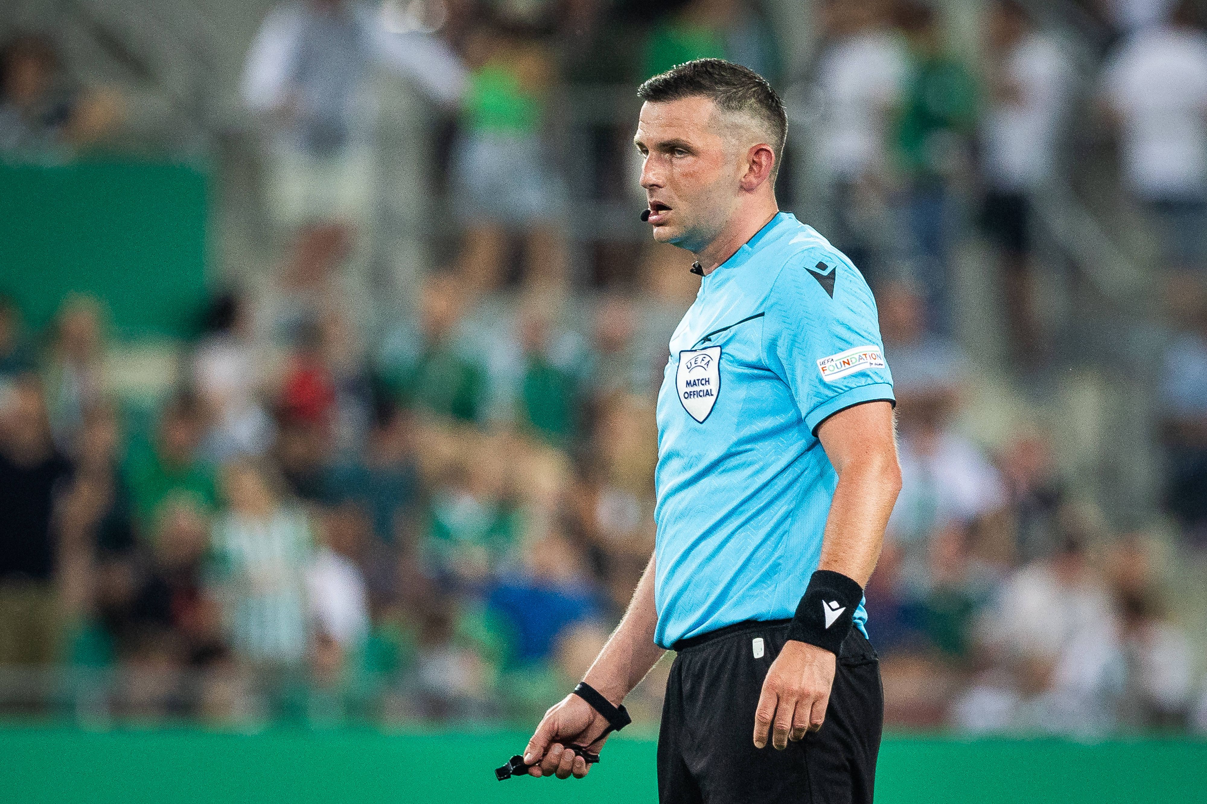 Michael Oliver und Co. müssen ihre Lieblingsvereine nennen. 