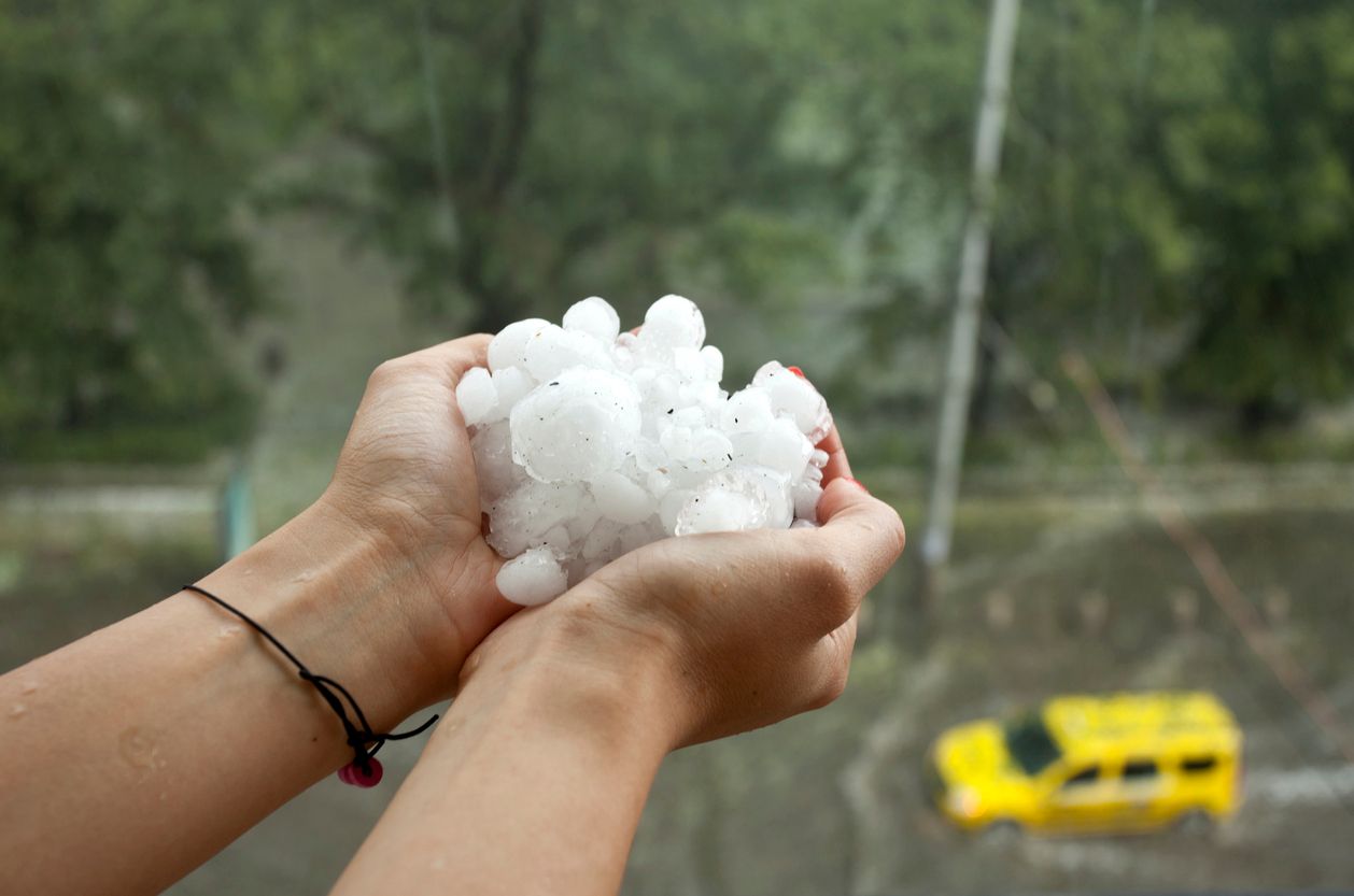 Heftige Gewitter mit Hagel drohen. (Symbolbild)