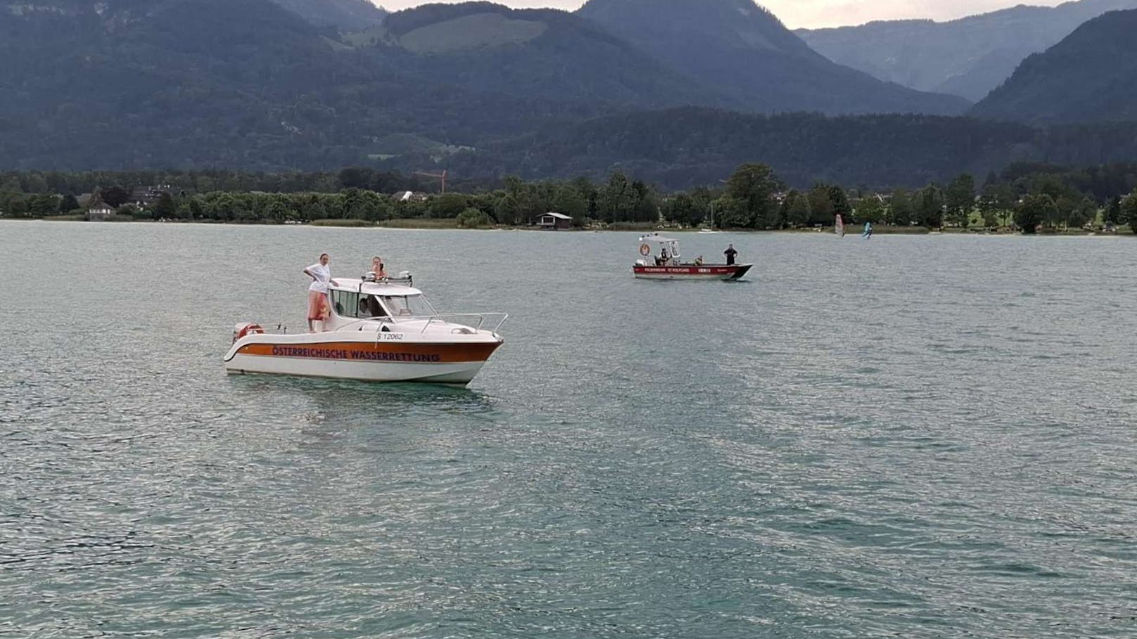 Mit einem Großaufgebot suchten Wasserrettung, Feuerwehr und Polizei nach dem 24-Jährigen.