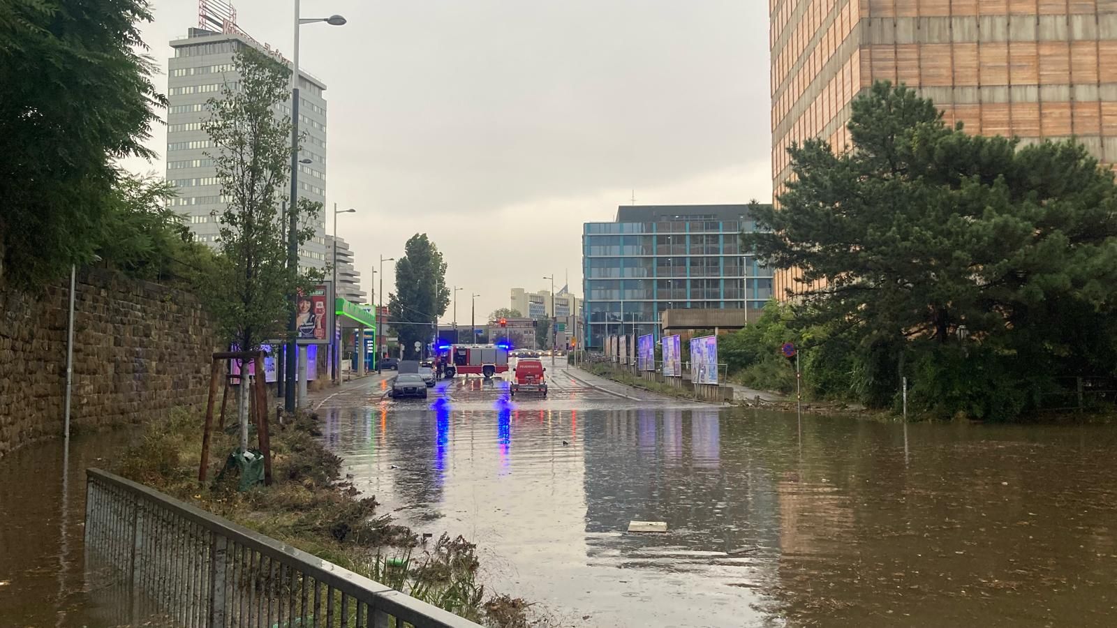 Die Unterführung auf der Gunoldstraße stand unter Wasser.