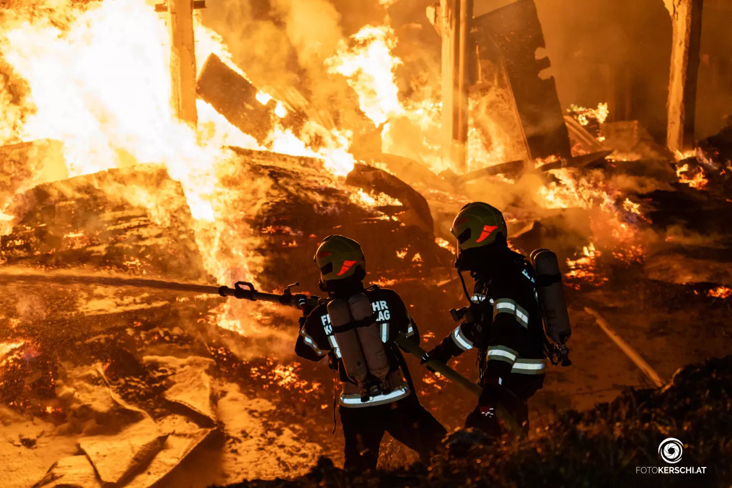 Die Feuerwehr hatte alle Hände voll zu tun, den Brand im Mühlviertel zu löschen.