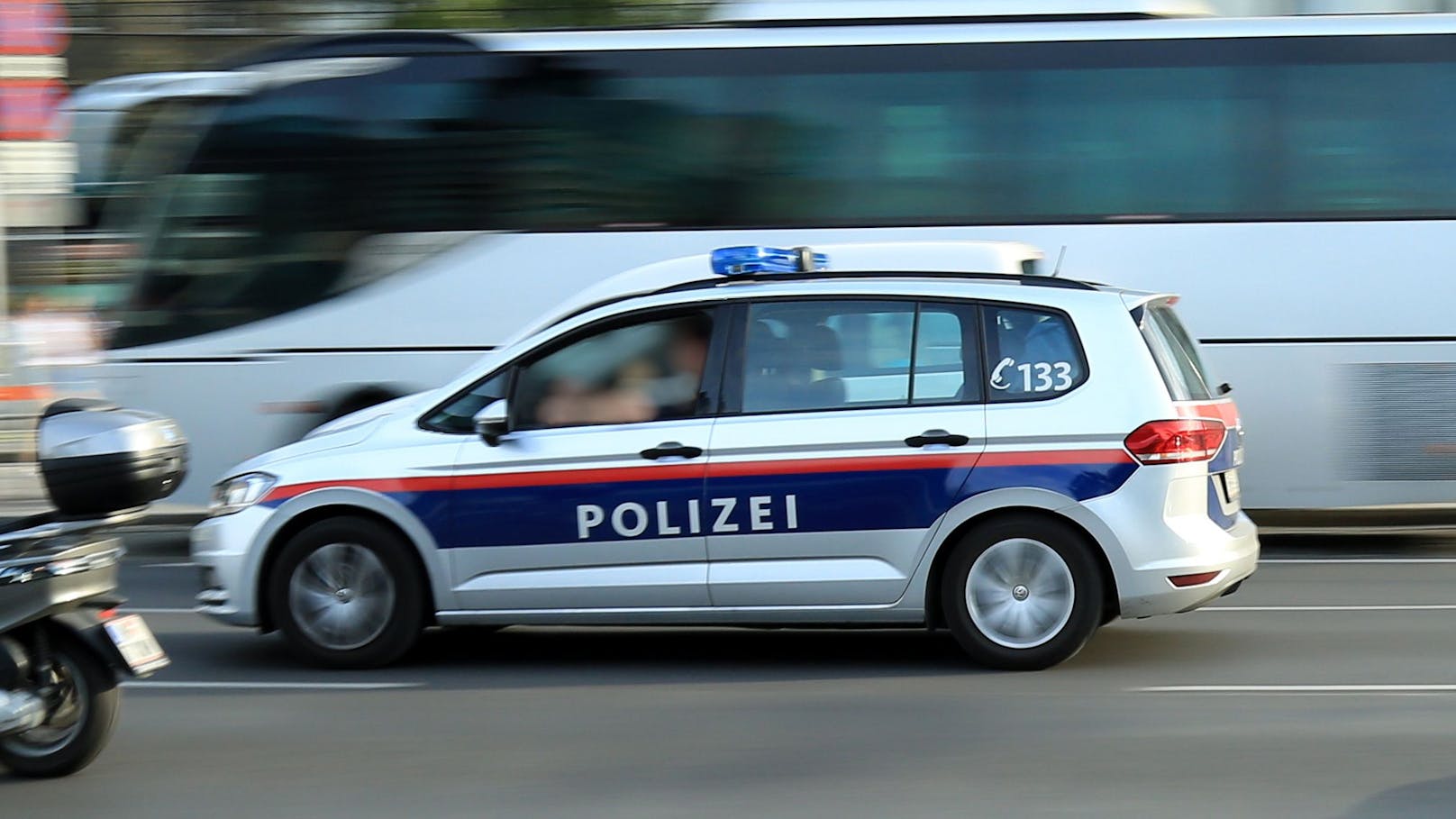 28-Jährige verletzt in der Disco Freund mit Flasche