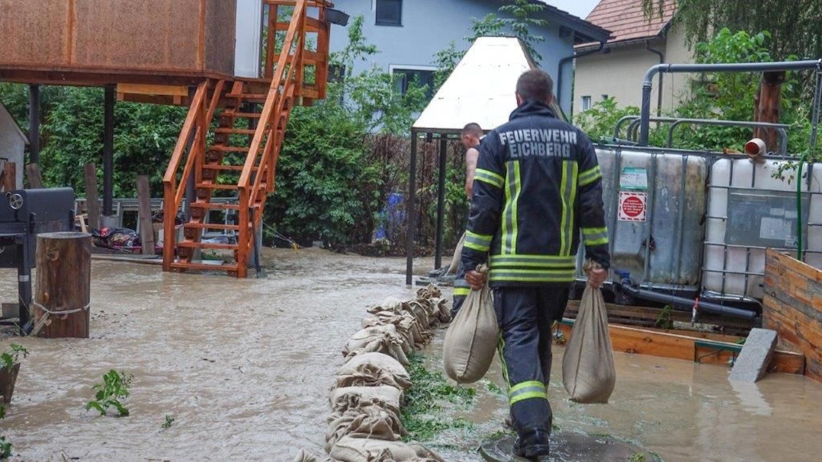 Starkregen im südlichen NÖ: Feuerwehr im Großeinsatz