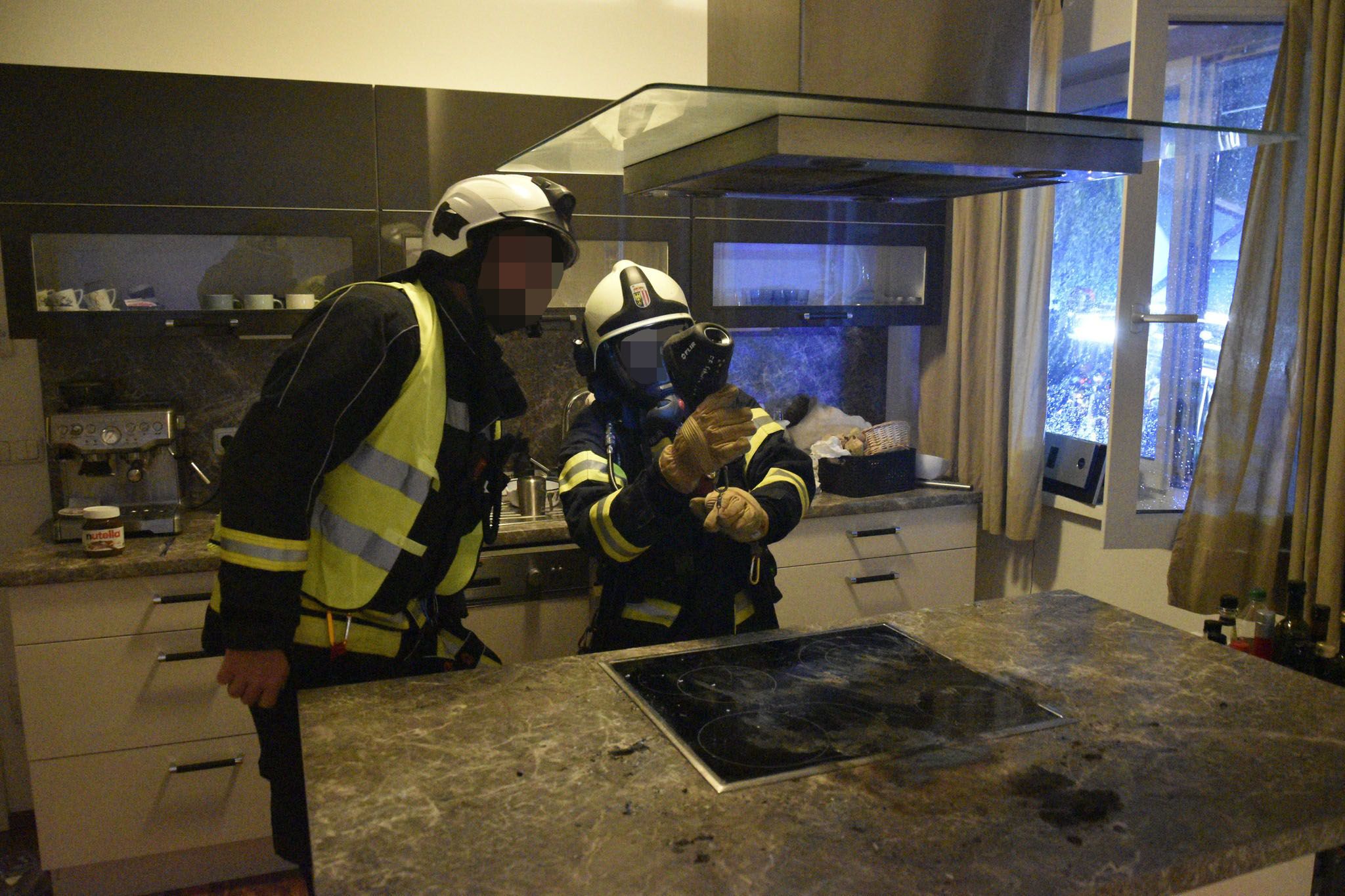 Nicht alltäglicher Einsatz für die Feuerwehr bei einem Küchenbrand im Innviertel