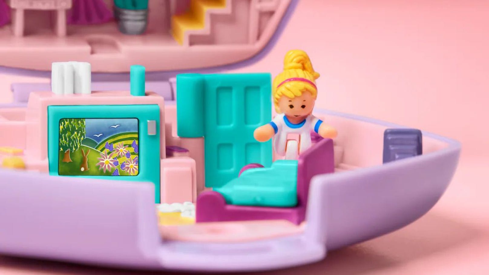 Bewohnerin des Hauses war "Polly Pocket" - die kleinste Puppe der Welt. Seit 35 Jahren ist Polly Pocket immer im Taschenformat geblieben – bis jetzt.