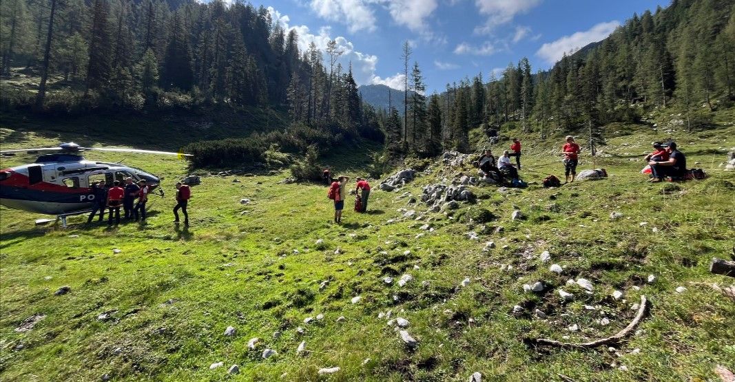 Seit 10 Tagen im Dauereinsatz: Bergretter suchen Autor Bodo Hell.