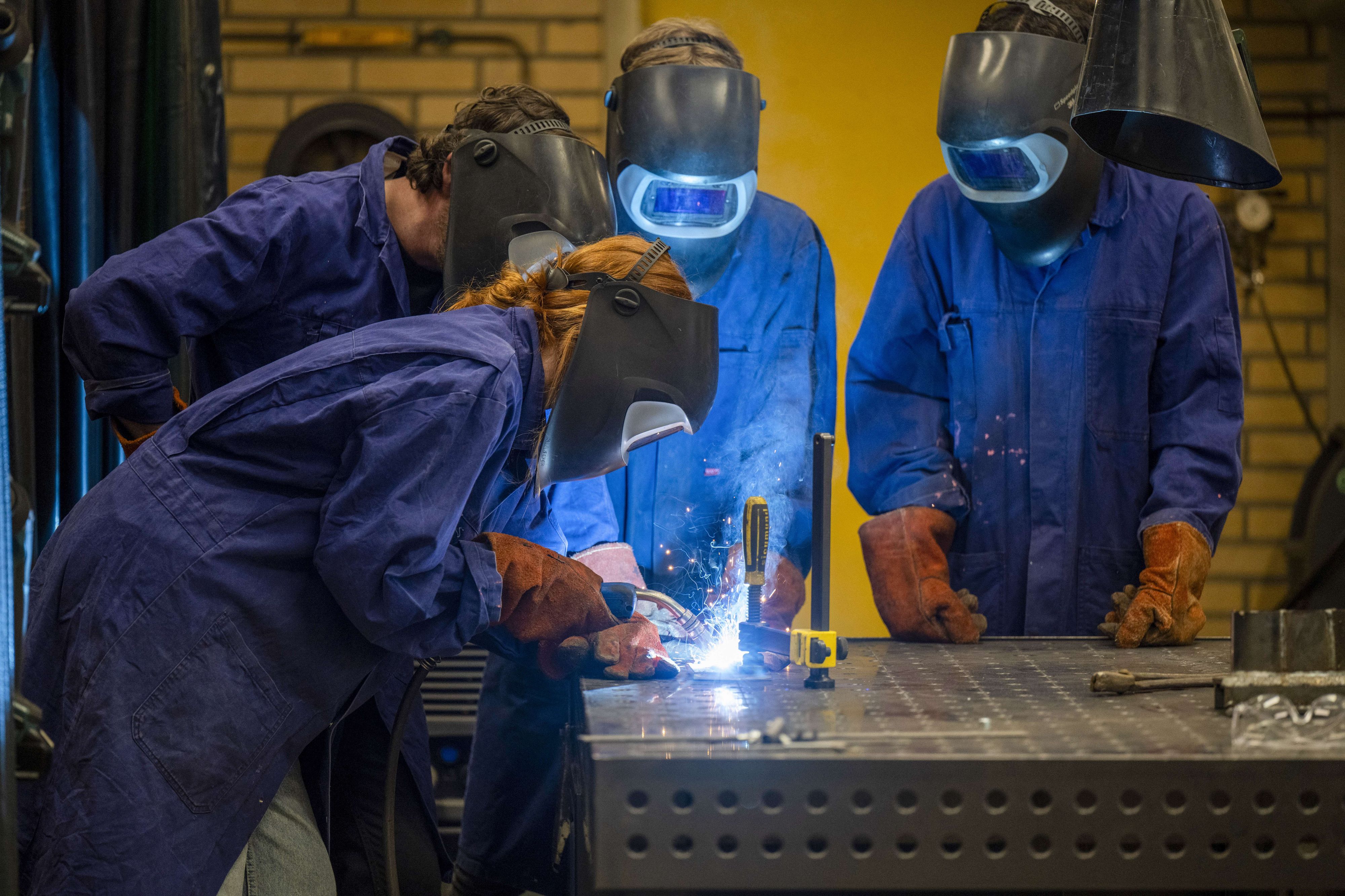 Ein Firmenchef vermutet, dass die 6-Tage-Woche auch in Österreich Realität wird.
