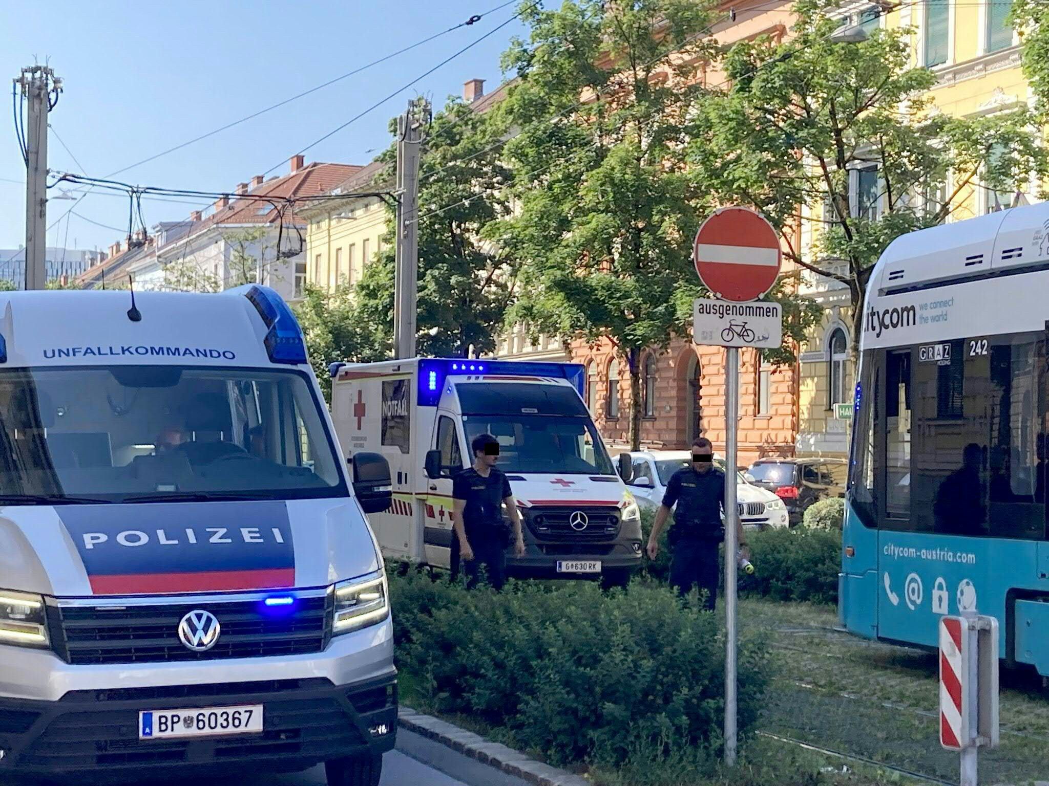 Archivbild eines Unfalles mit Straßenbahnbeteiligung in Graz. 