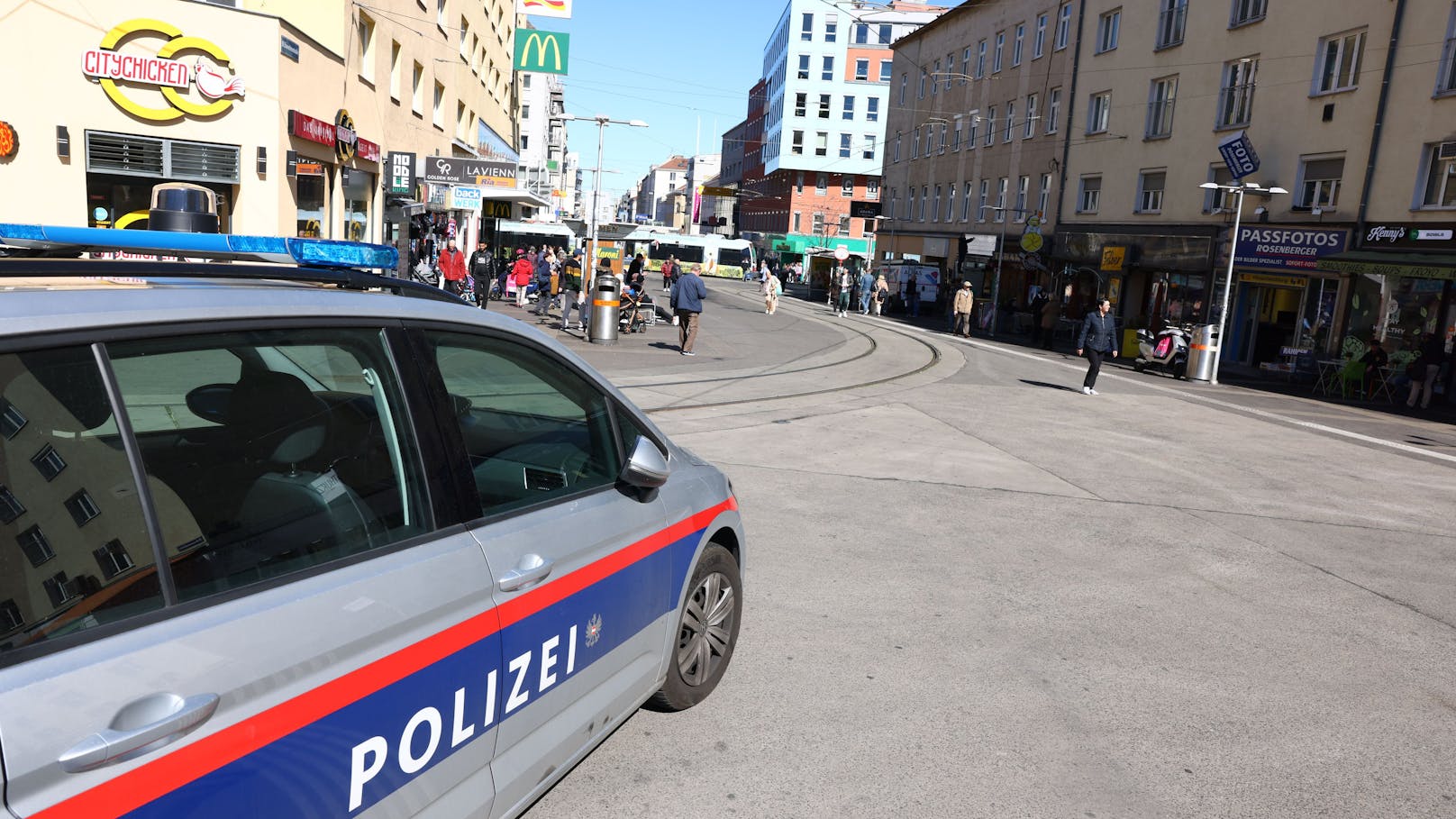 Messerattacke auf Polizisten in Wien-Favoriten