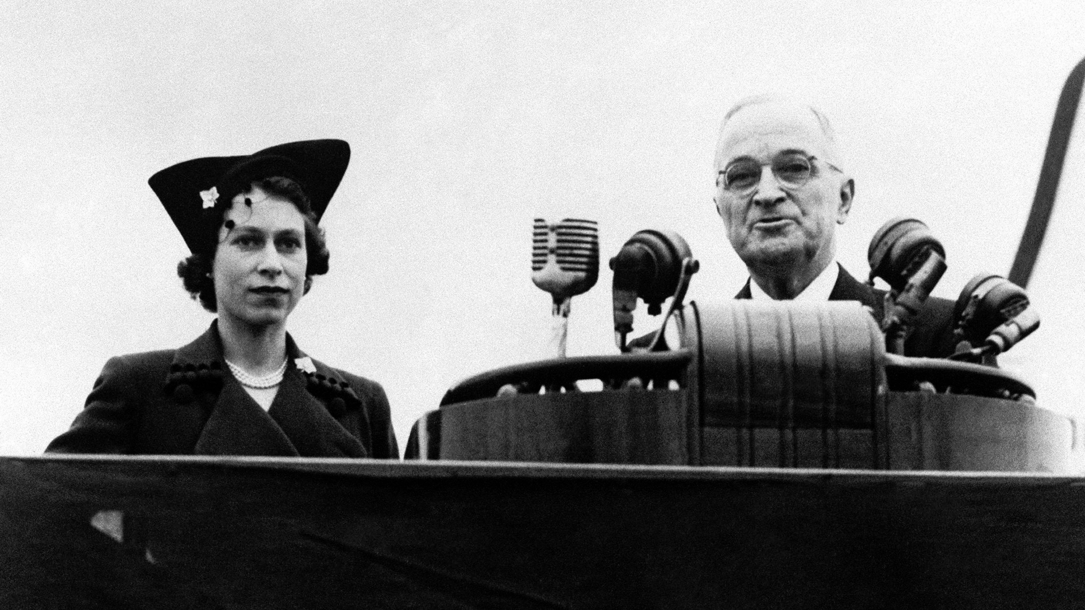 Harry S. Truman (hier mit der späteren Queen Elisabeth) gab Grönland nicht aus Jux und Tollerei auf