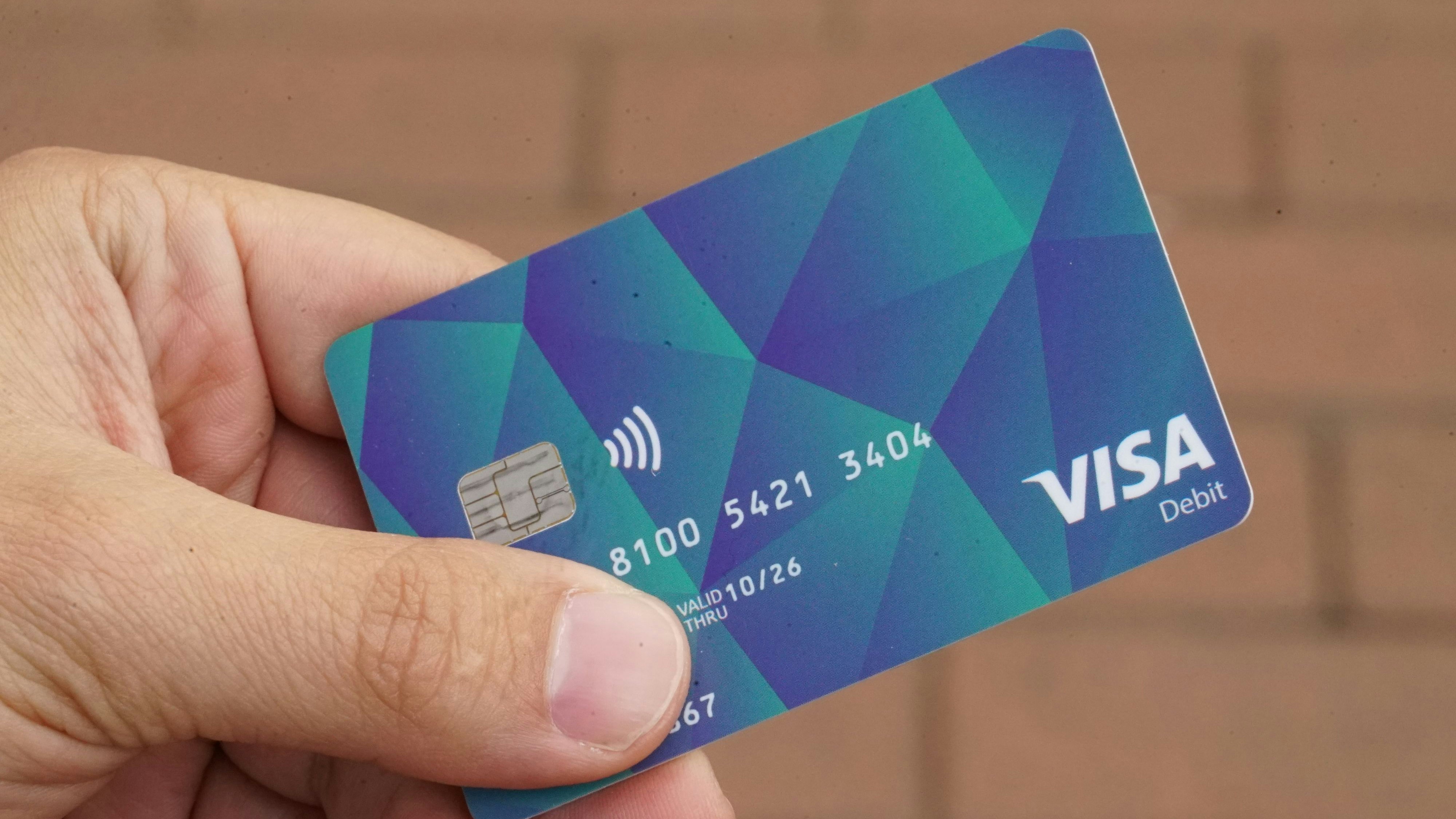 Heute.at - Erster Asylwerber klagt nun wegen Bezahlkarte