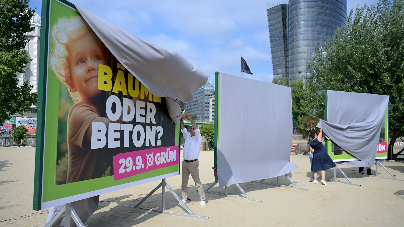 Am Montag präsentierten die Grünen ihre erste Plakatwelle unter dem Motto: "Wähl als gäb's ein Morgen".