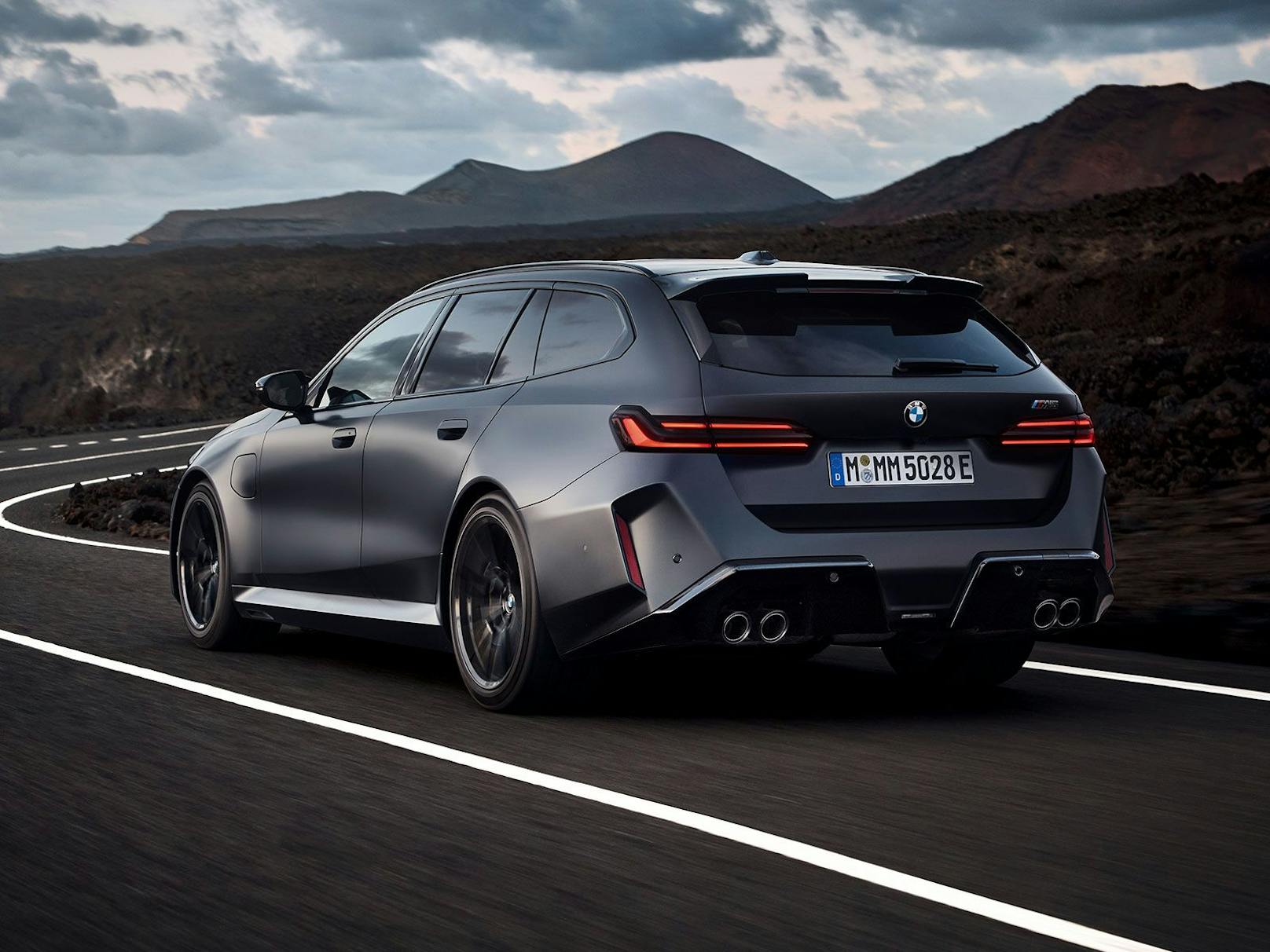 Die Systemleistung des neuen BMW M5 Touring beträgt 727 PS.