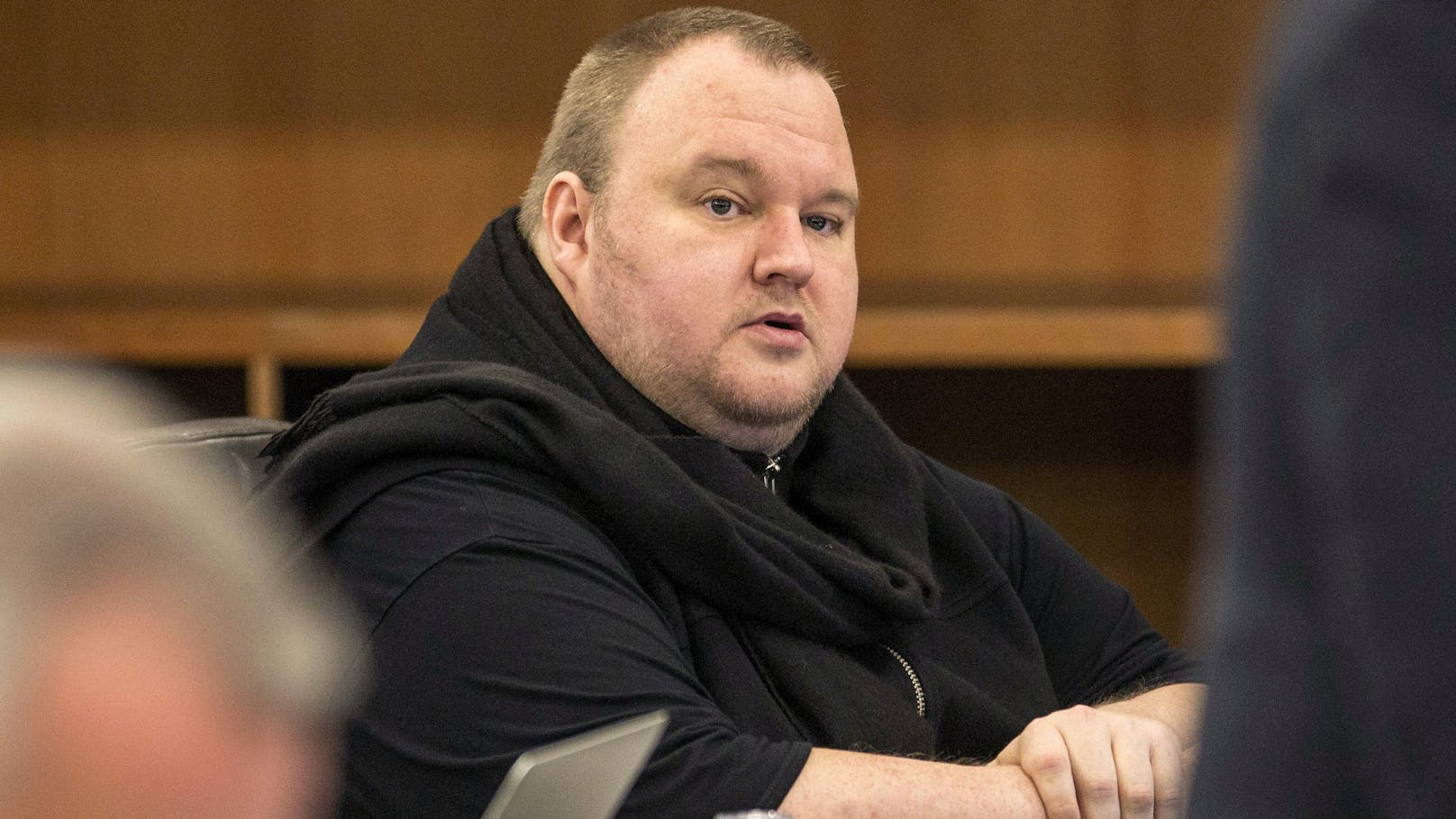 Der deutsche Internet-Unternehmer Kim Dotcom soll von Neuseeland an die USA ausgeliefert werden.