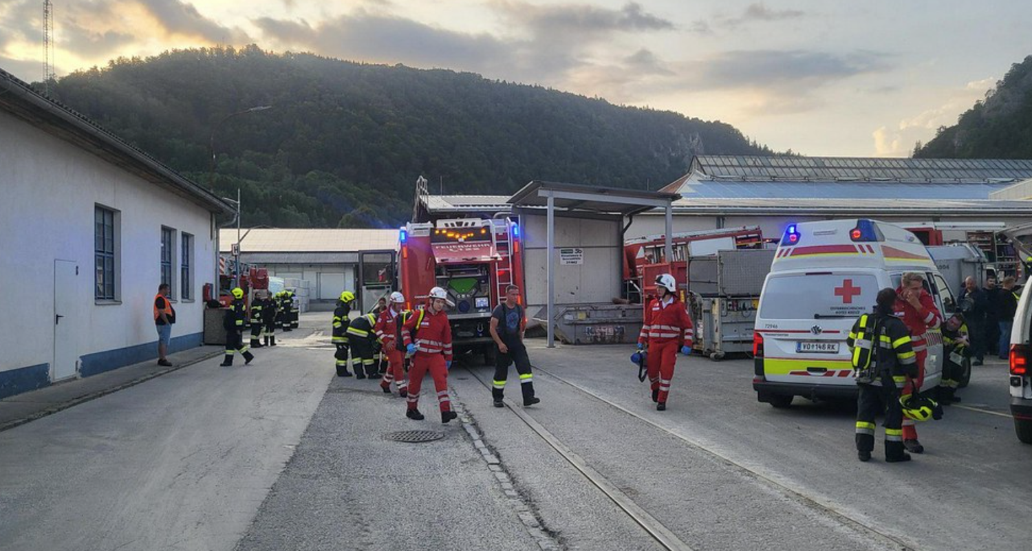Die Feuerwehr gab gegen 20:13 Uhr 