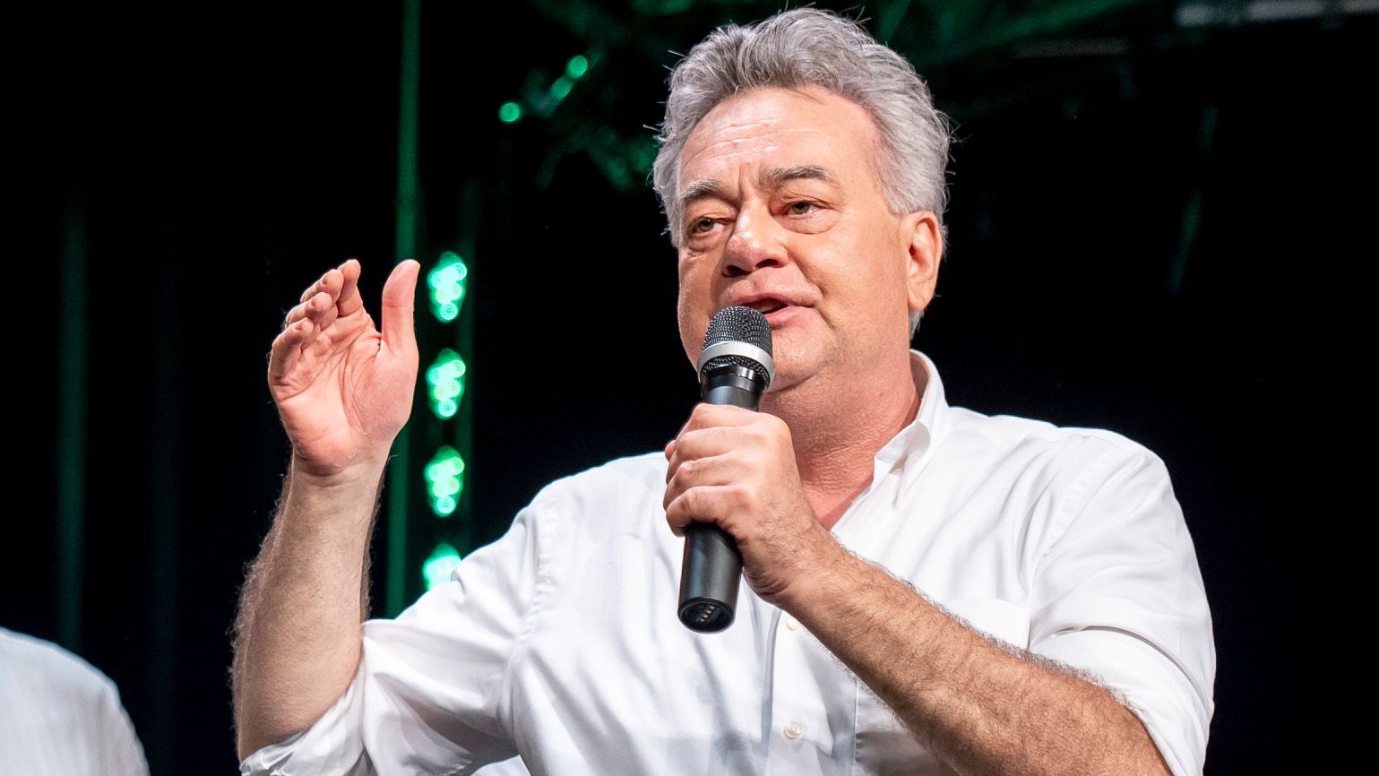 Werner Kogler kritisiert das FPÖ-Wahlprogramm scharf.