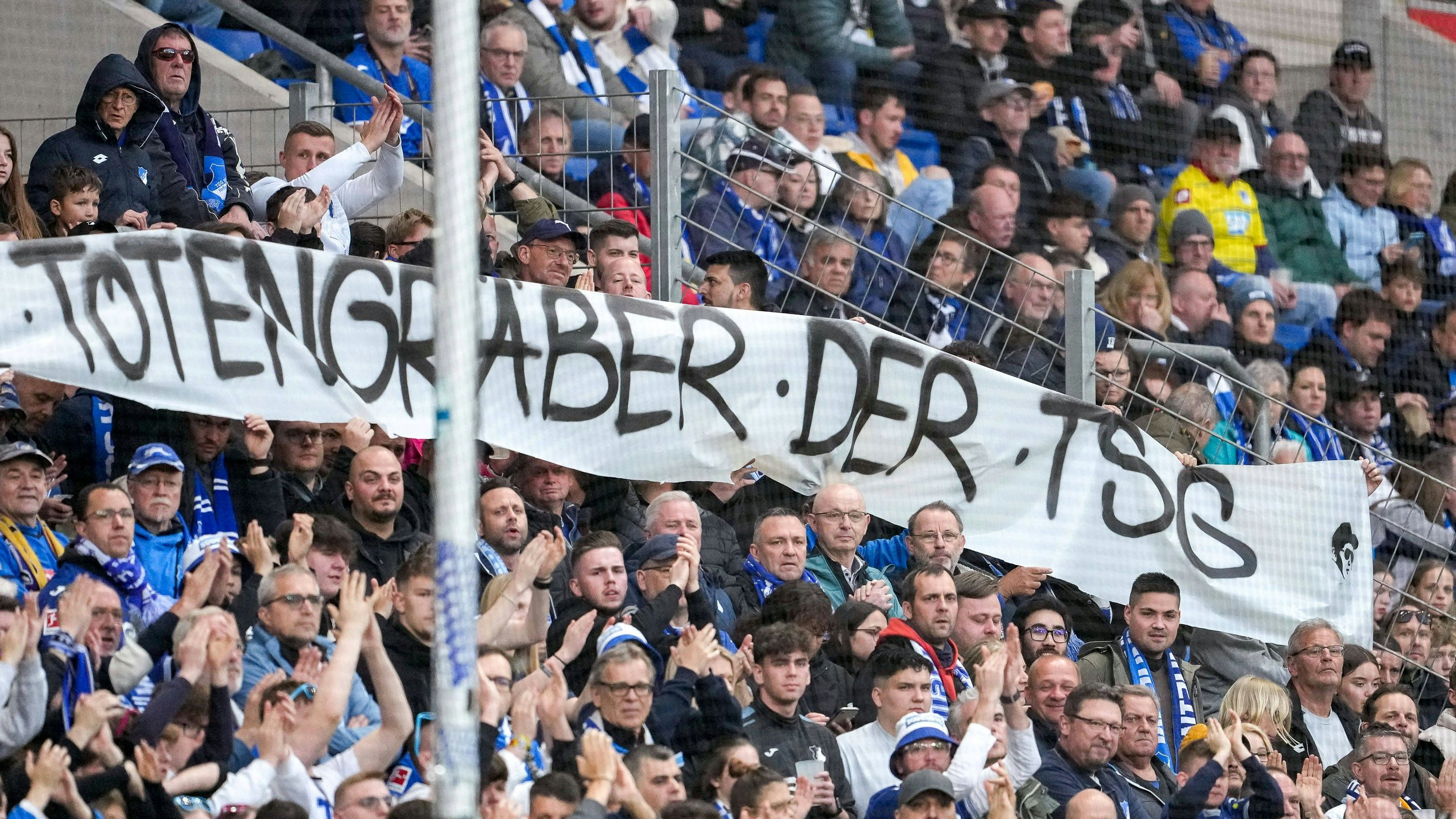 Die Fans drohen dem Klub vor dem Spiel gegen Kiel.