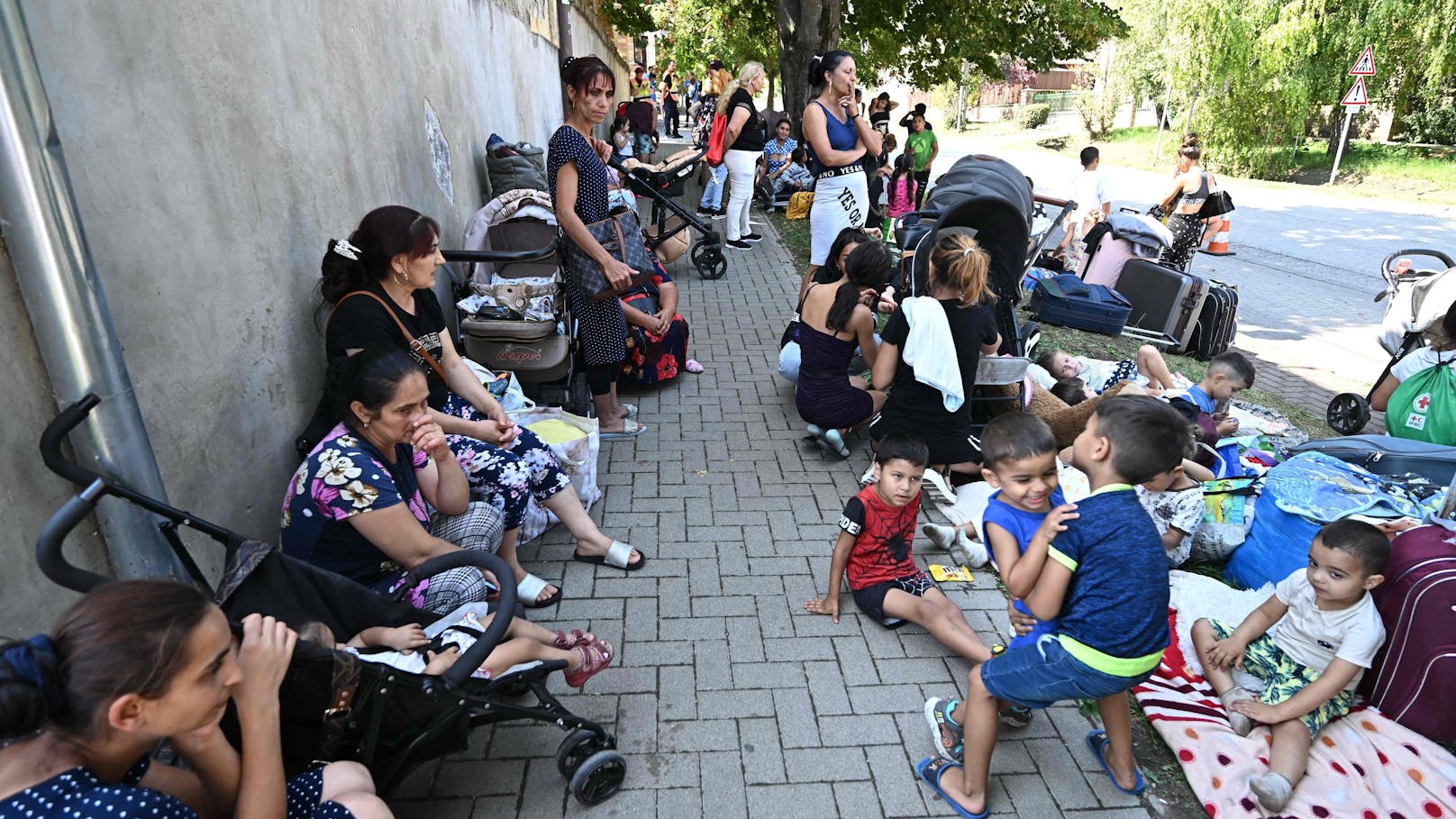 Per Dekret! Orban-Regierung setzt Kinder auf Straße