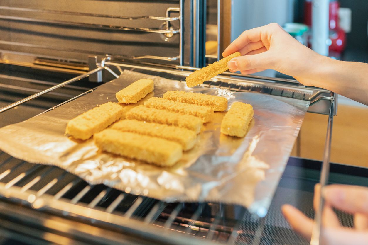 Fischstäbchen-Fans aufgepasst. Wegen einer neuen EU-Sanktion drohen Engpässe und Preiserhöhungen. 