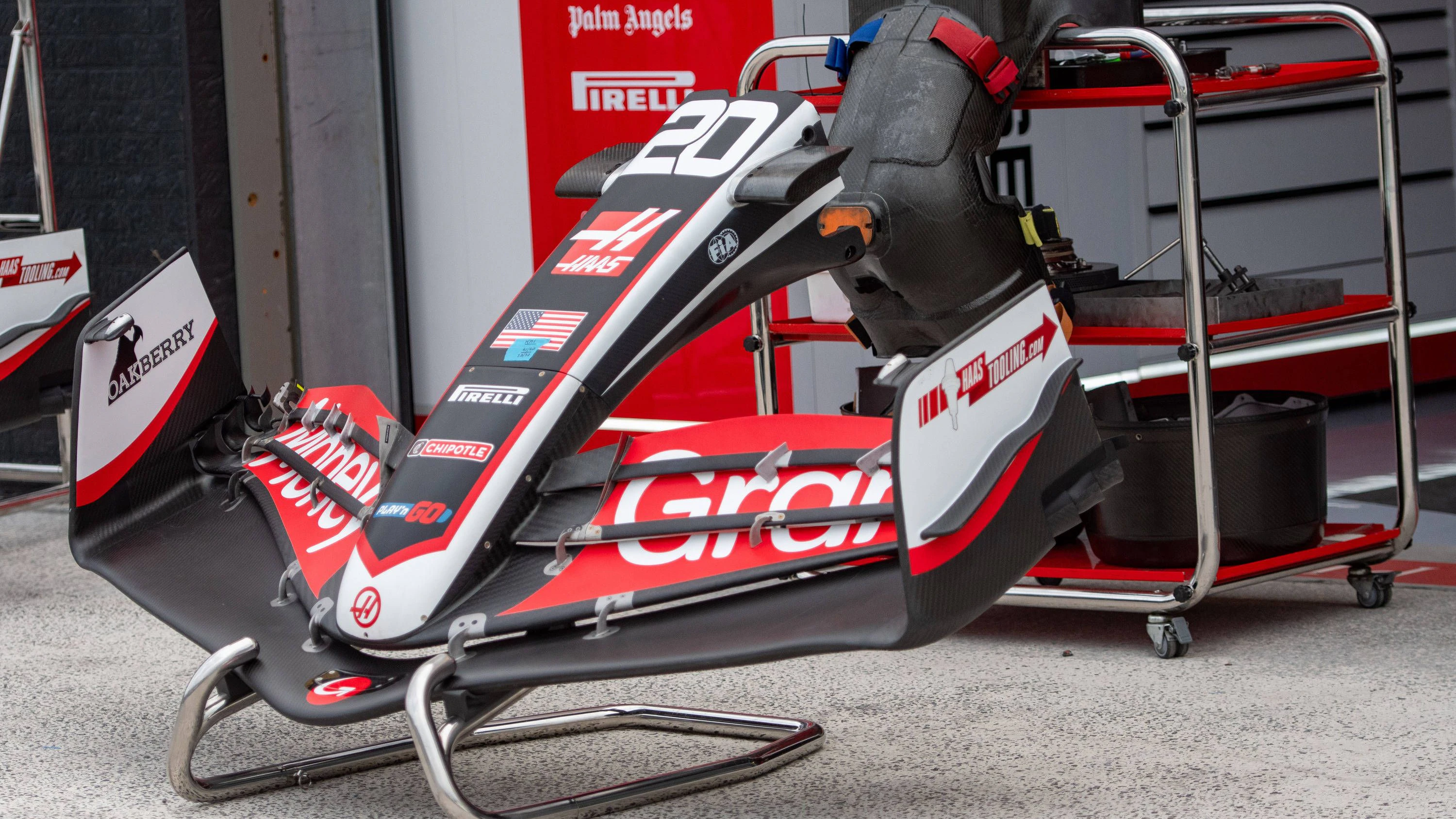 Beim Haas-Rennstall stand plötzlich der Gerichtsvollzieher vor der Tür. 