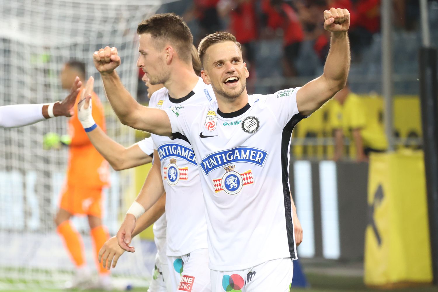 Sturm Graz feiert den Sieg gegen Altach. 