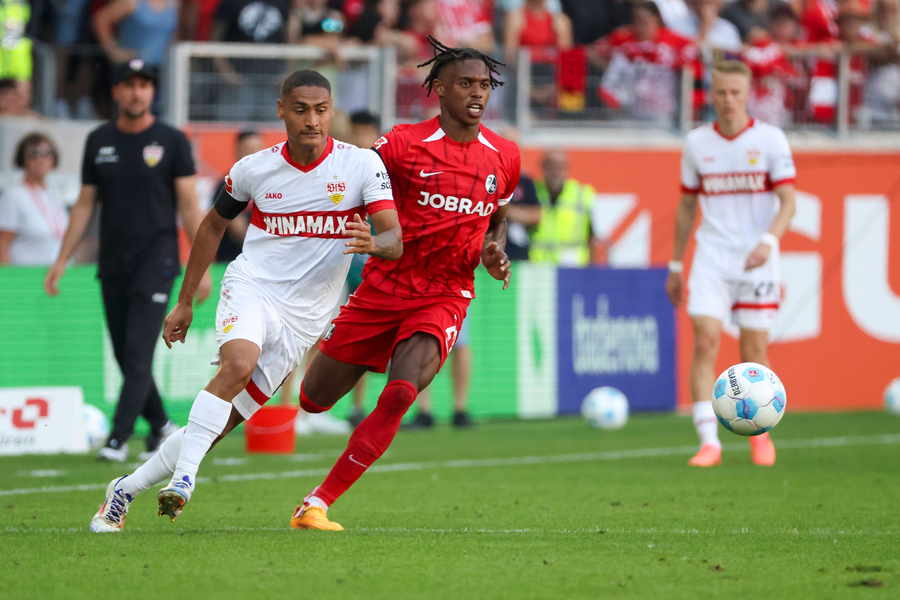 ÖFB-Legionär Junior Adamu im Duell gegen Stuttgart. 