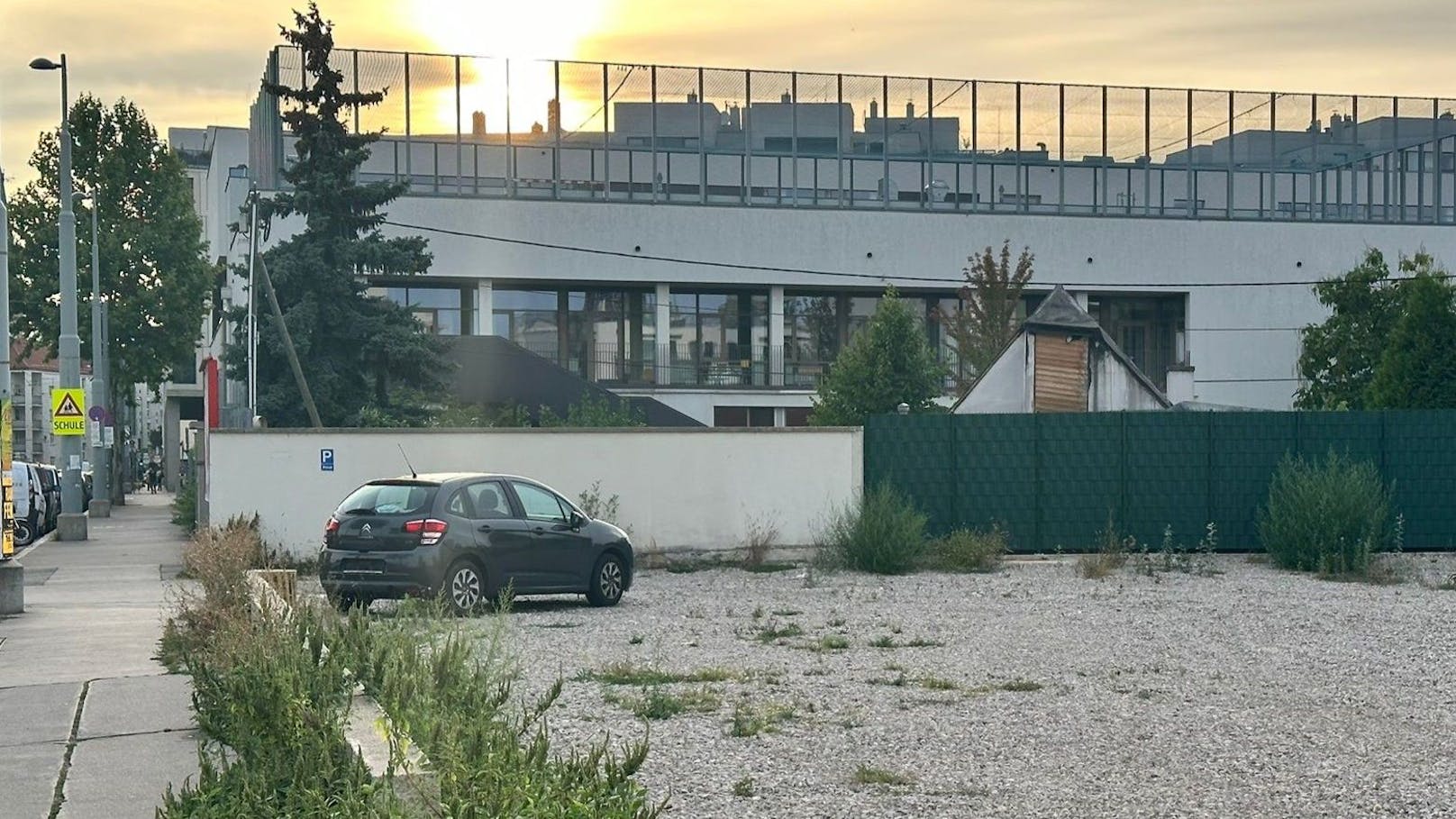 Autofahrer sollten in der Donaufelder Straße 91 (1219 Wien) vorsichtig unterwegs sein.