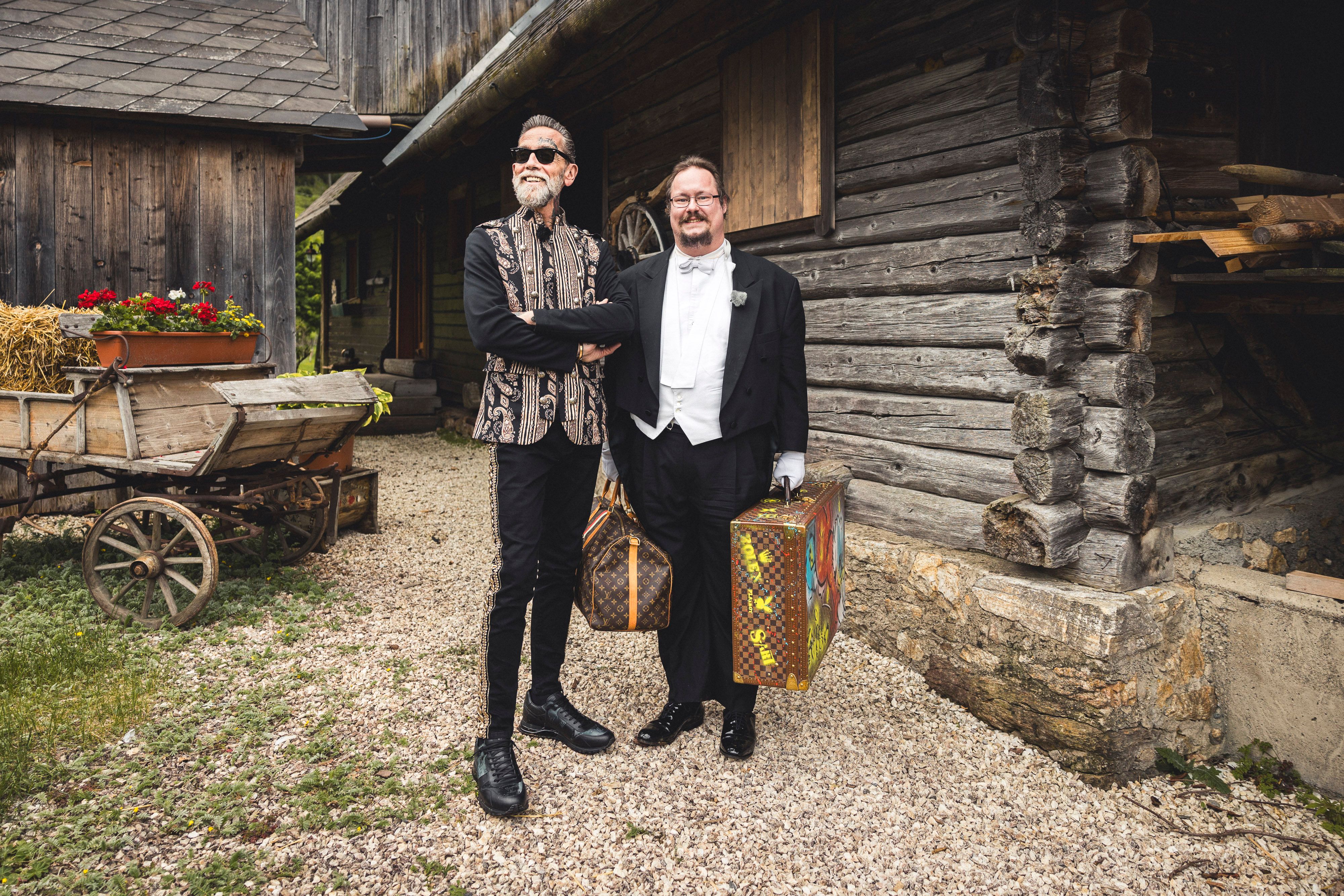 Roland Ludomirska mit seinem Butler Dominic.