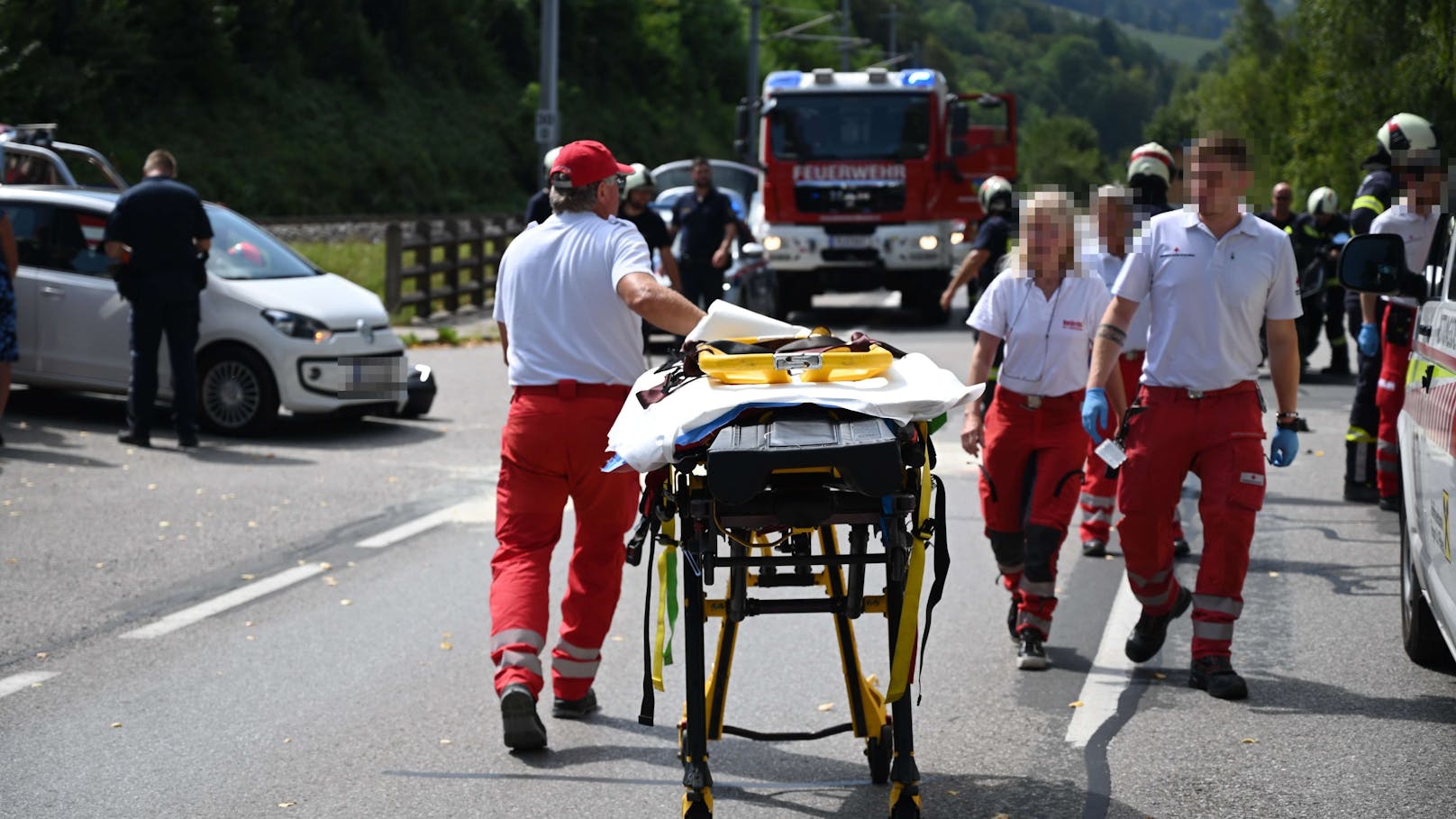 Bei Kirchberg an der Pielach kam es zum Zusammenstoß. Der Moped-Lenker wurde dabei leicht verletzt.