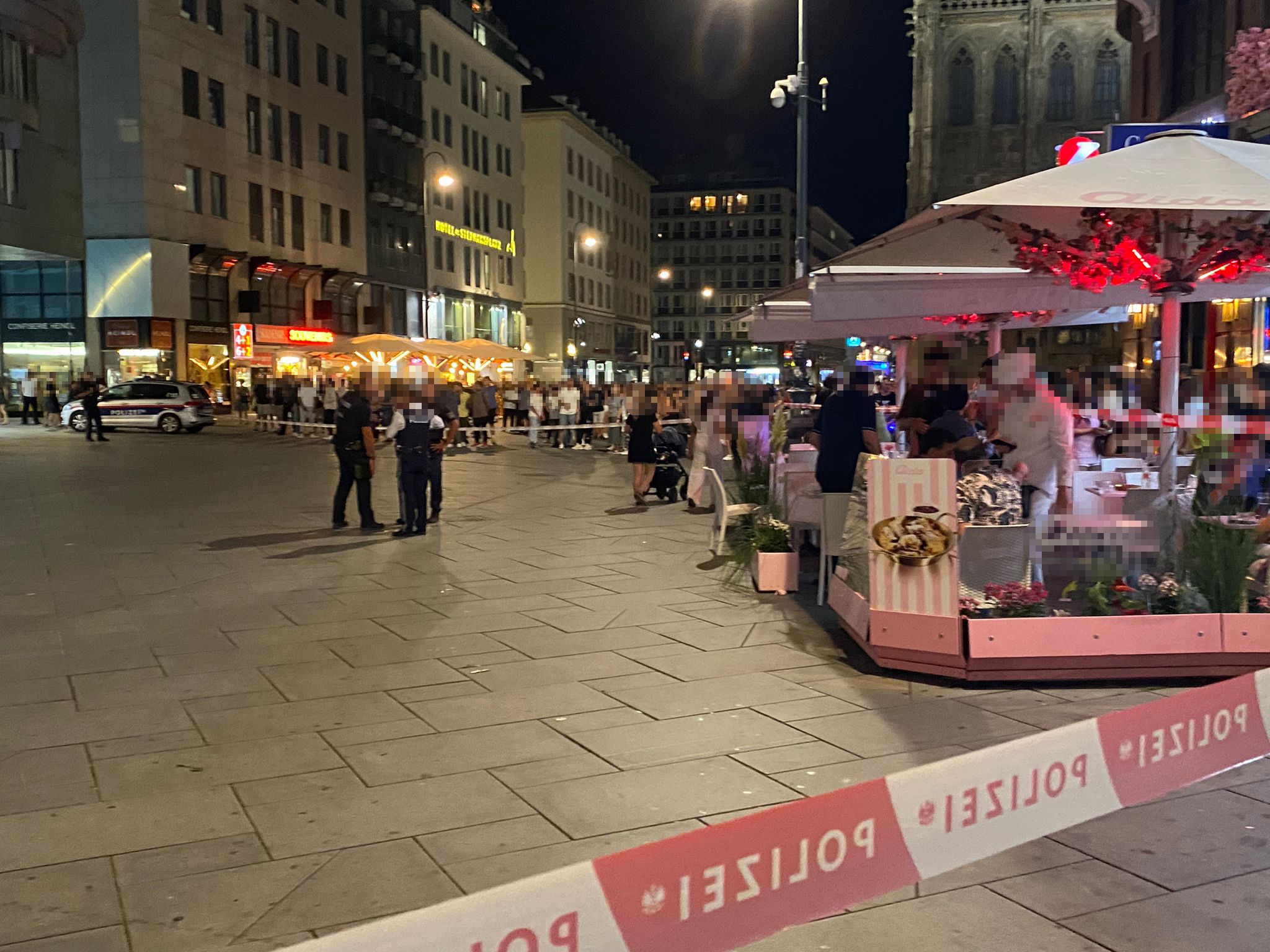 Die Polizei sperrte den Bereich sicherheitshalber ab.