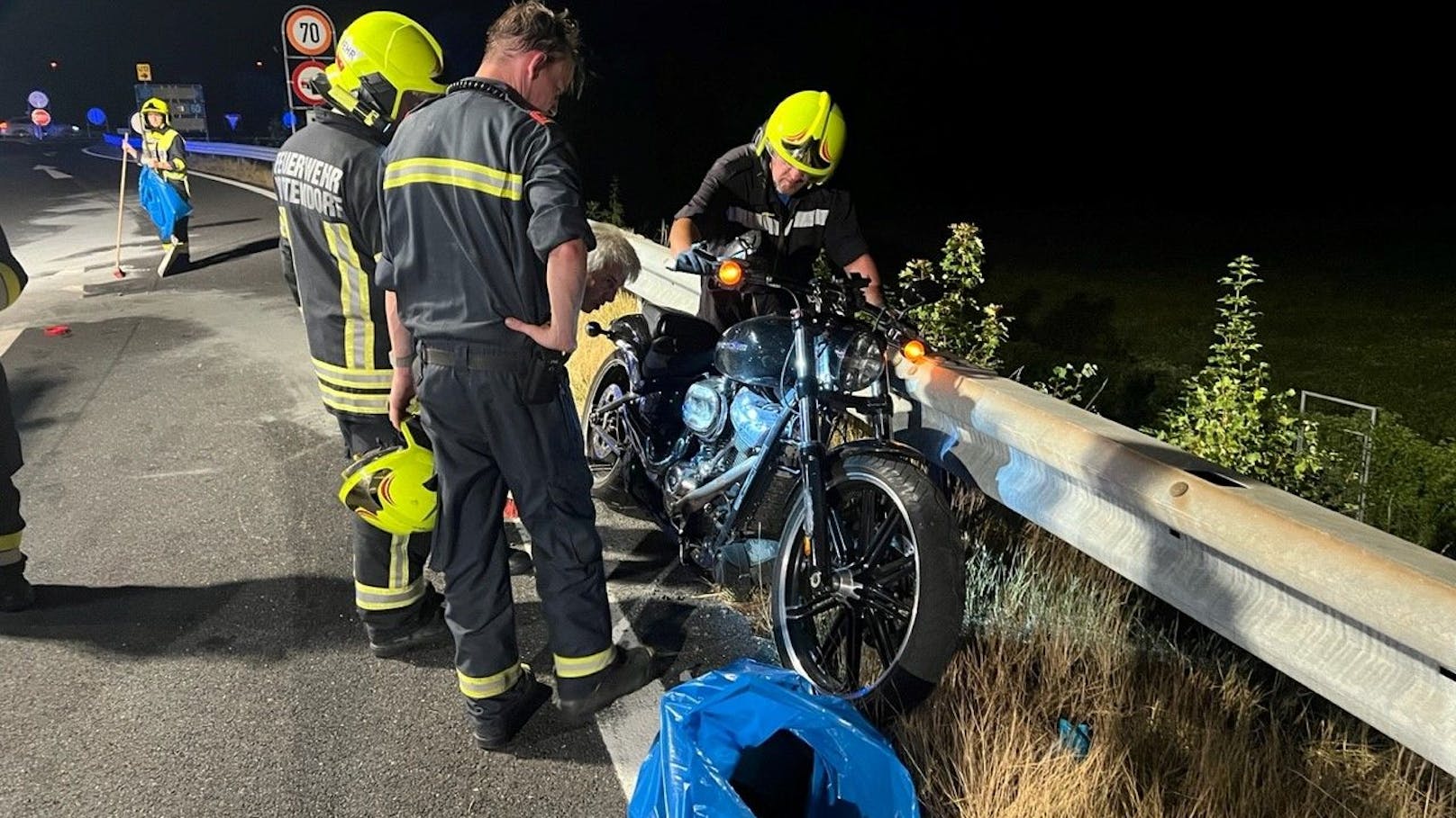 Bei der A3-Ausfahrt Pottendorf, Bezirk Baden, kam es am Abend des 24. August 2024 zu einem Motorradunfall mit tödlichem Ausgang.