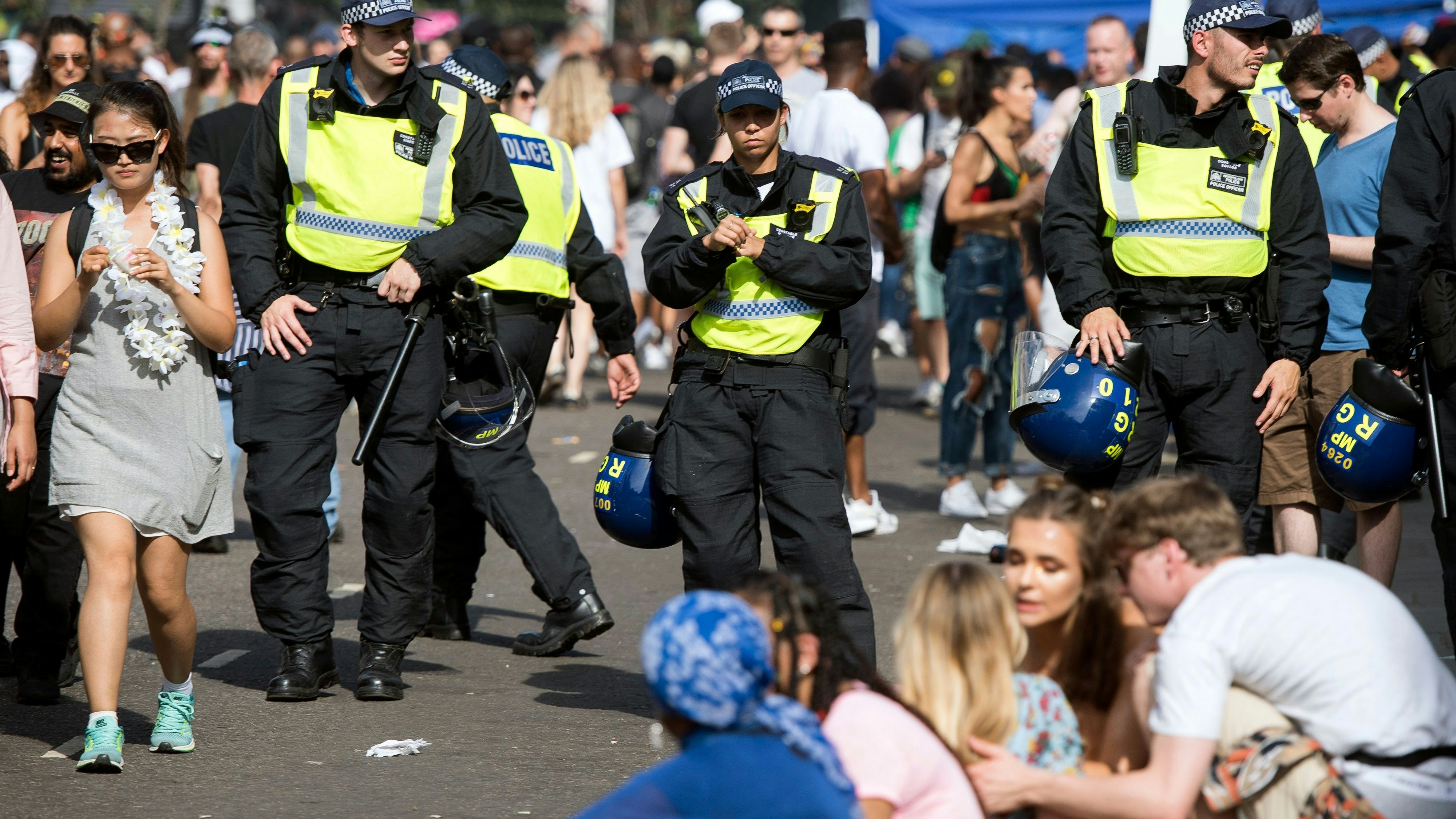 Heute.at - Lebensgefahr! Messer-Attacke am Notting Hill Carnival