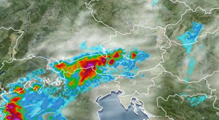 Eine UBIMET-Animation zeigt, wo es am Montag in Österreich krachen wird.