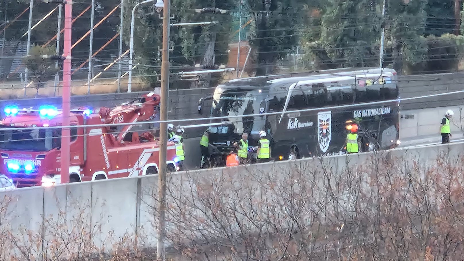 ÖFB-Teambus kaputt – Fahrbahn auf Tangente gesperrt