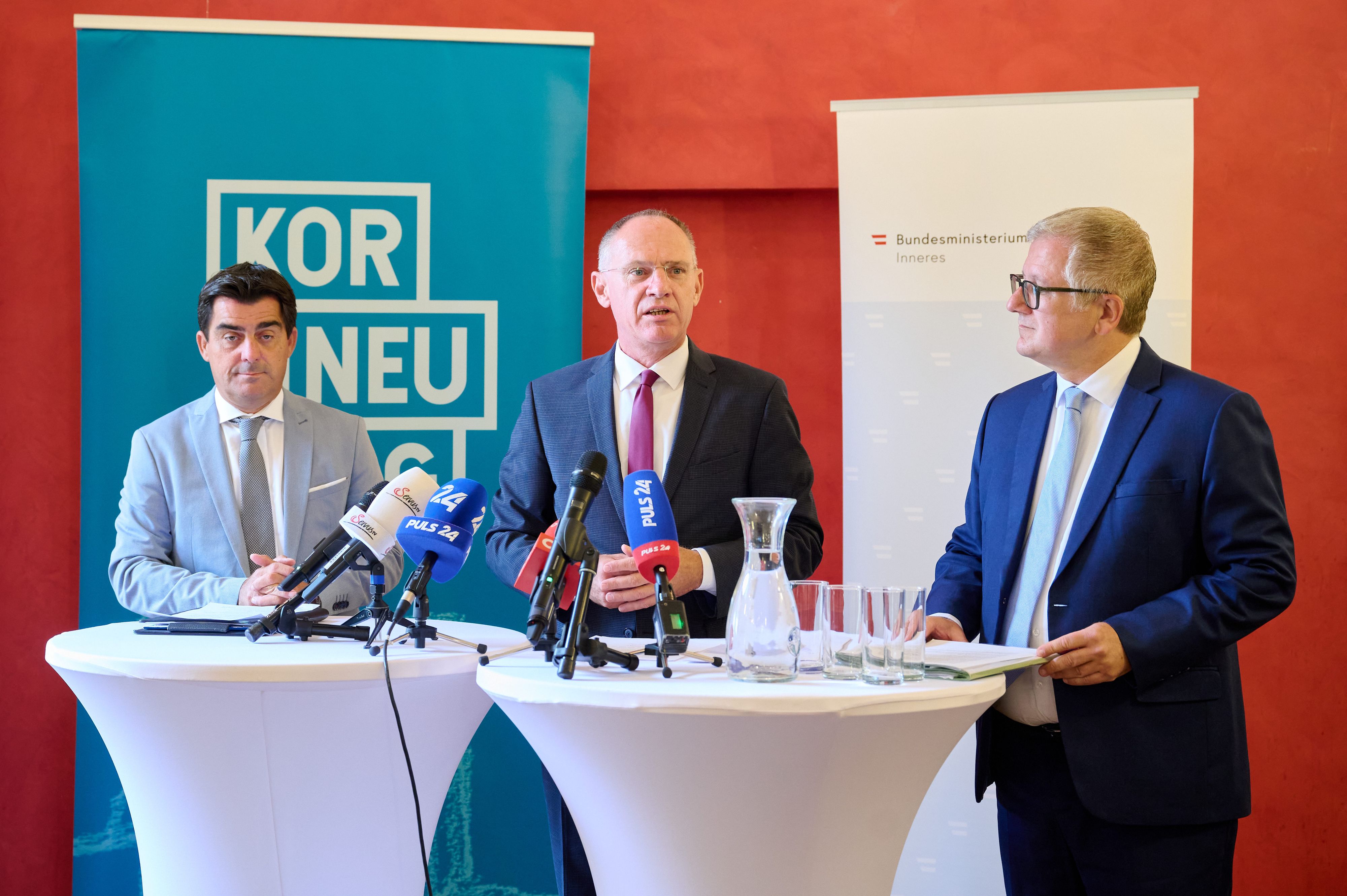 ÖVP-Innenminister Gerhard Karner zog am Dienstag in Korneuburg eine Zwischenbilanz zur eingeführten Arbeitspflicht von Asylwerbern.