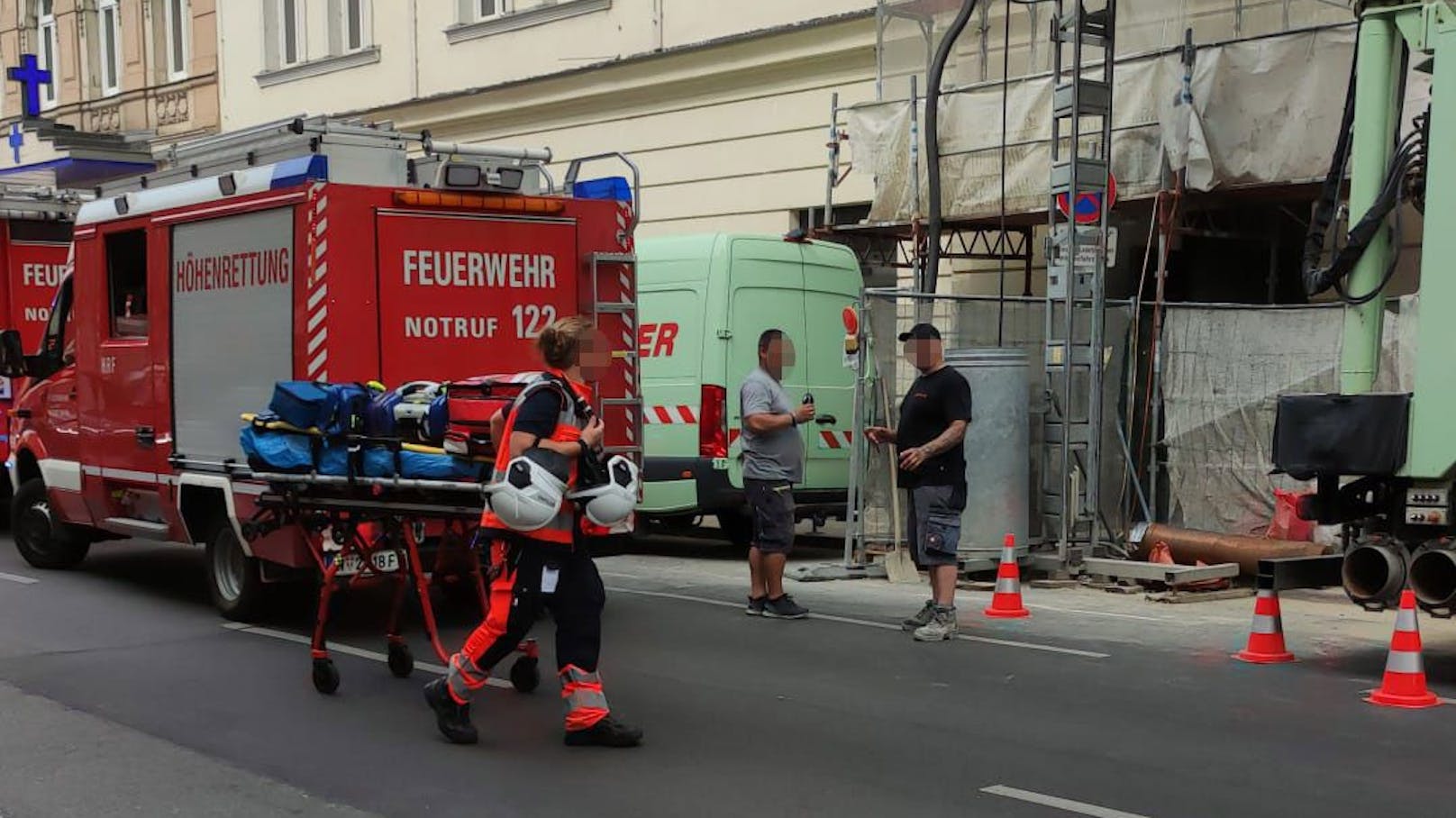 Großer Feuerwehreinsatz in der Sechshauserstraße (Rudolfsheim-Fünfhaus)