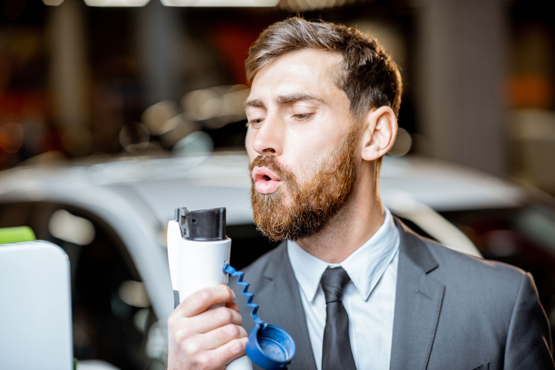 Ladenhüter: Wieso Verbrenner E-Autos den Stecker ziehen